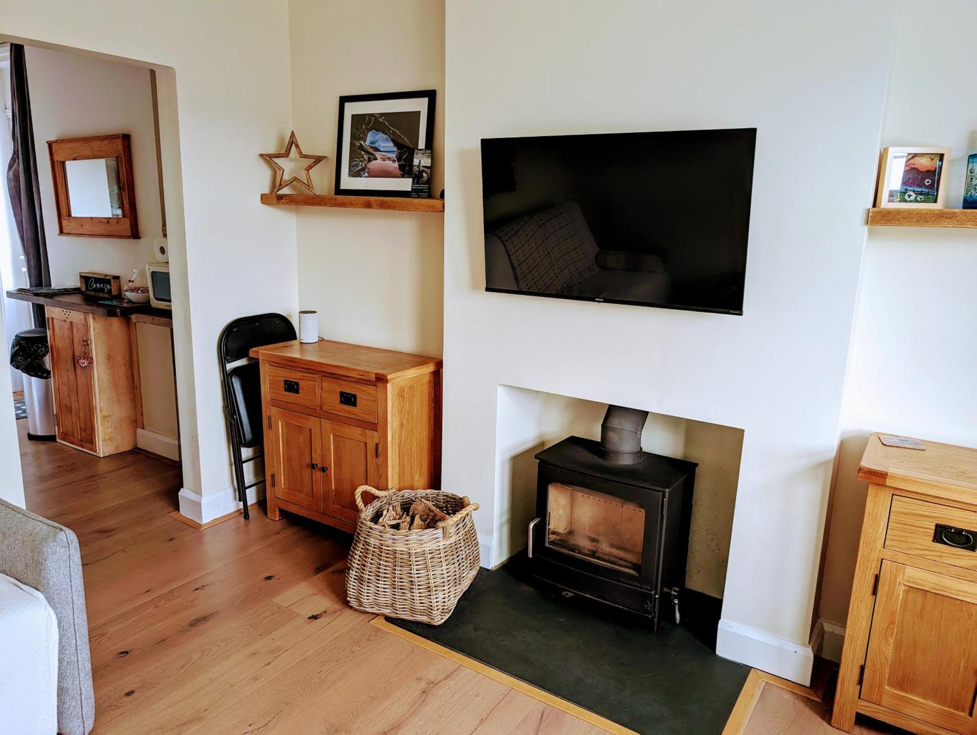 Communal lounge/ TV room