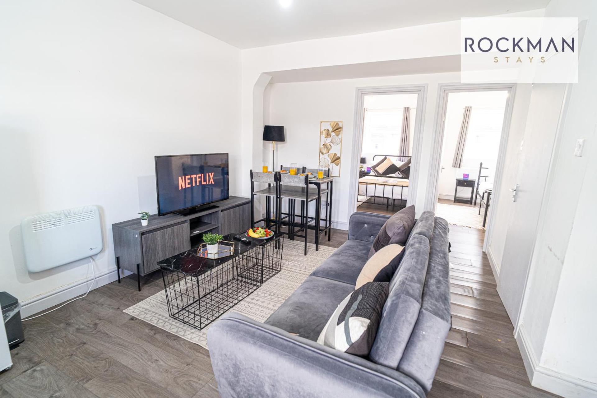 Twelve Cromwell House - Free Parking - 3 Bedrooms - Perfect for contractors