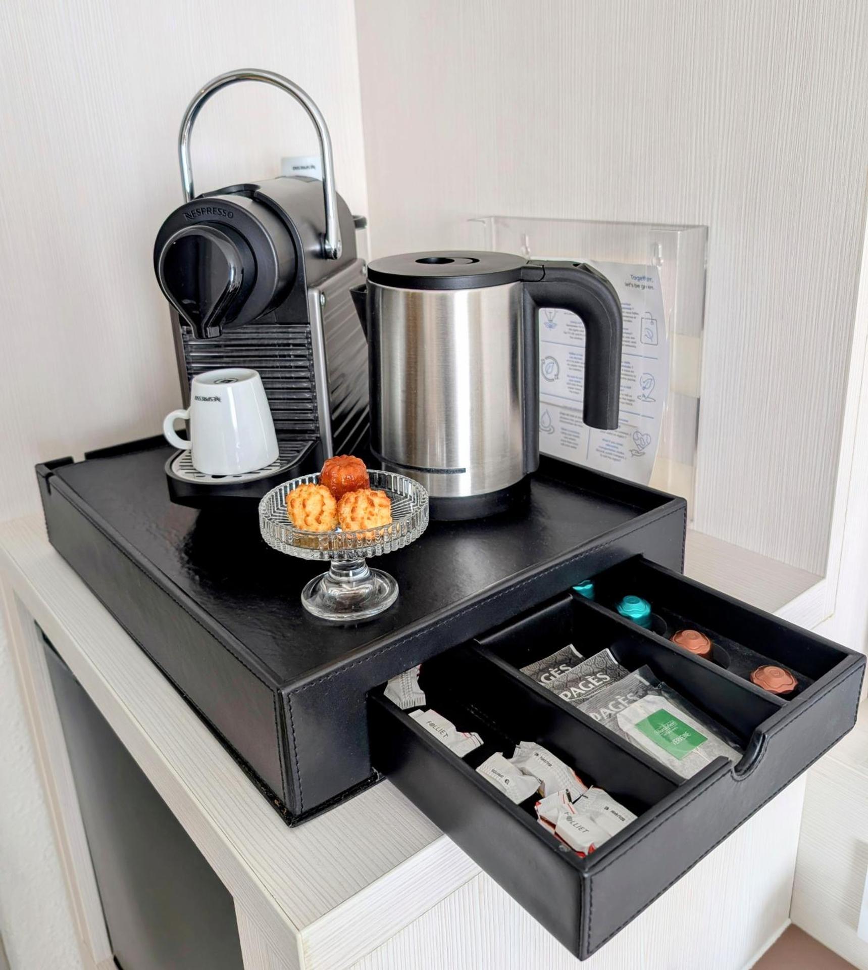 Coffee/tea facilities