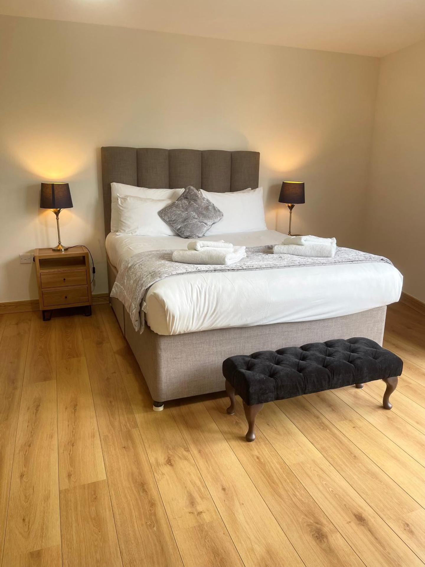 Blue Sky Apartments@Guildford Town Centre