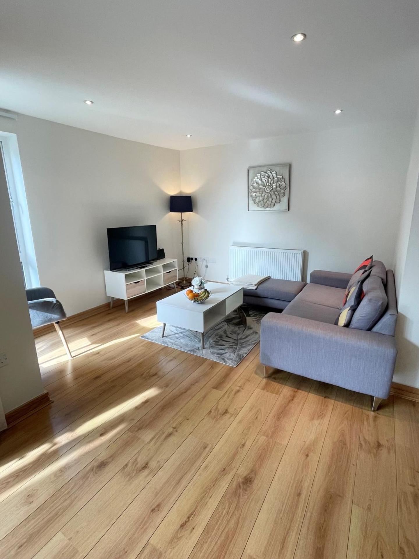 Blue Sky Apartments@Guildford Town Centre