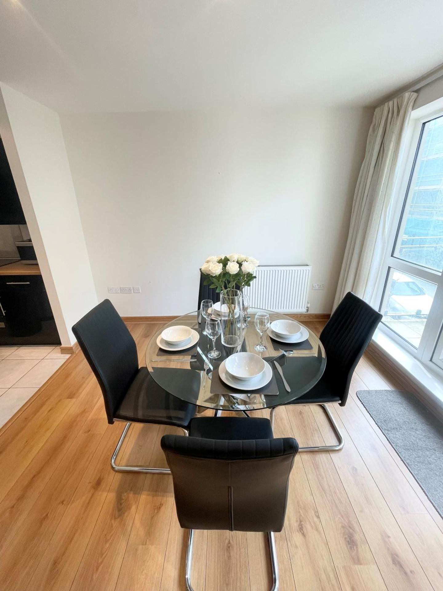 Blue Sky Apartments@Guildford Town Centre