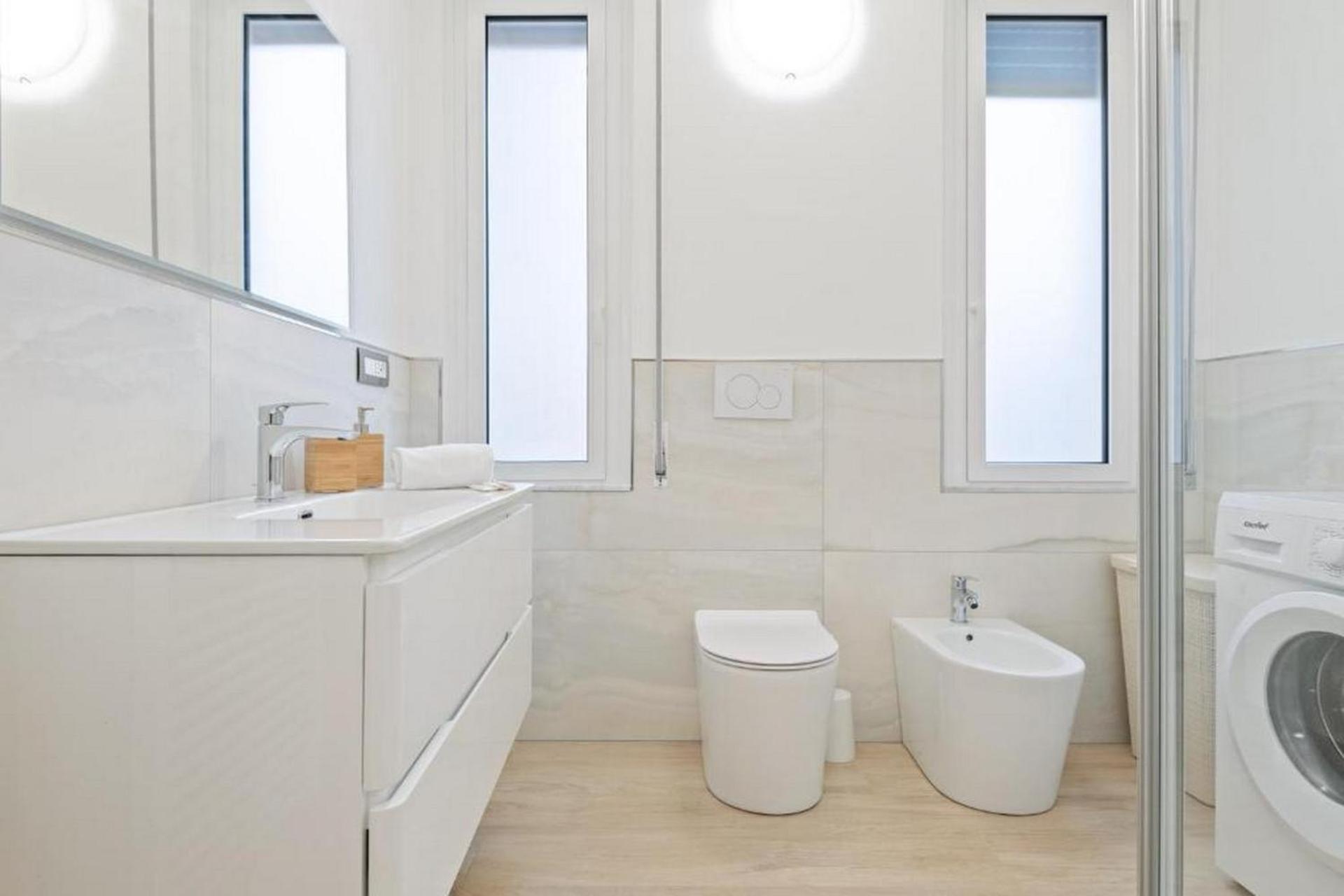 TRENDY APARTMENT CLOSE to the beach