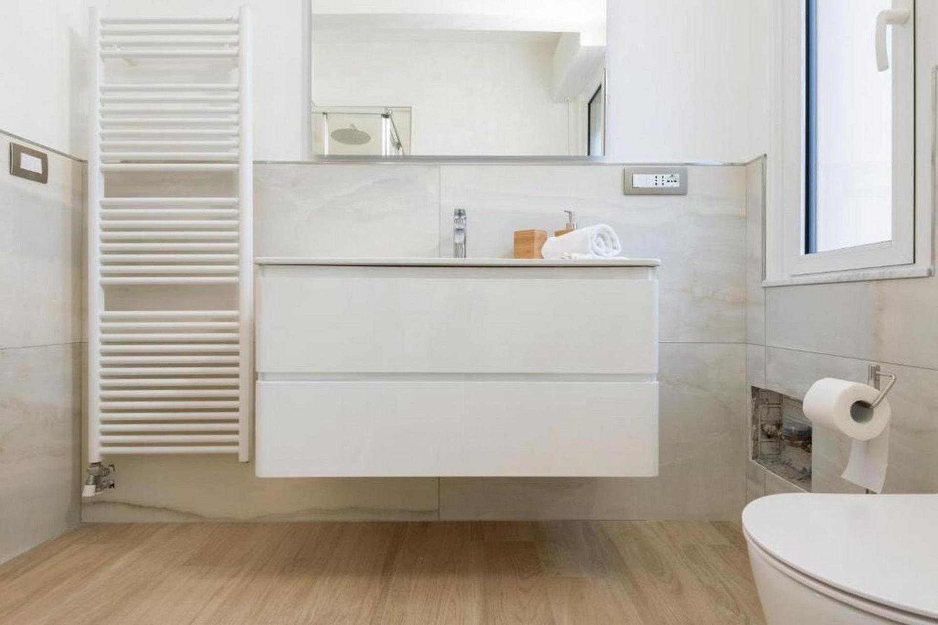 TRENDY APARTMENT CLOSE to the beach