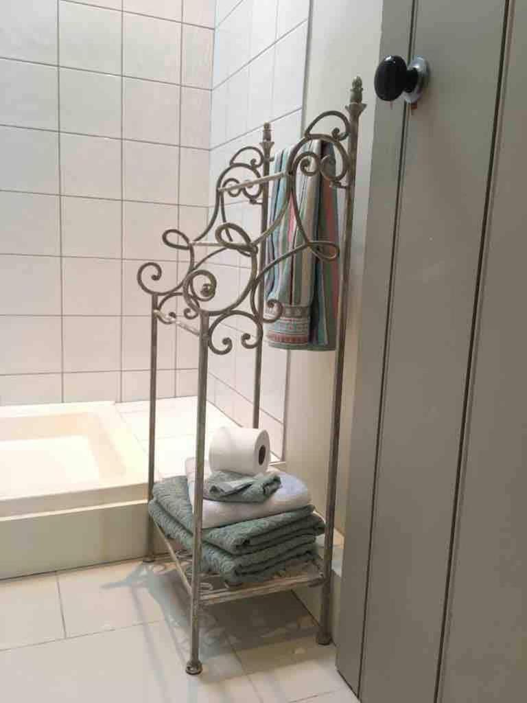 The Cowshed Cottage on The Greenway