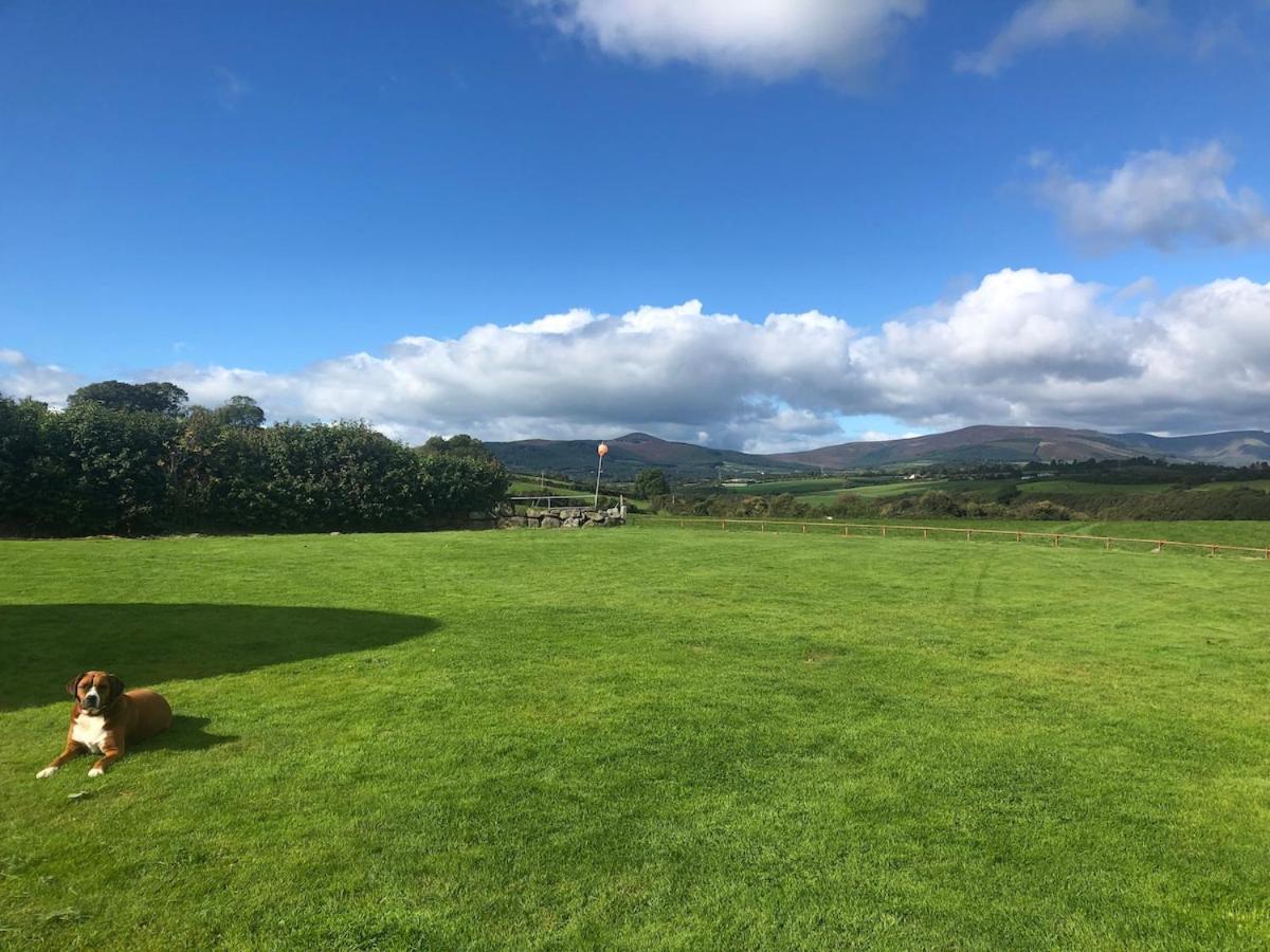 The Cowshed Cottage on The Greenway