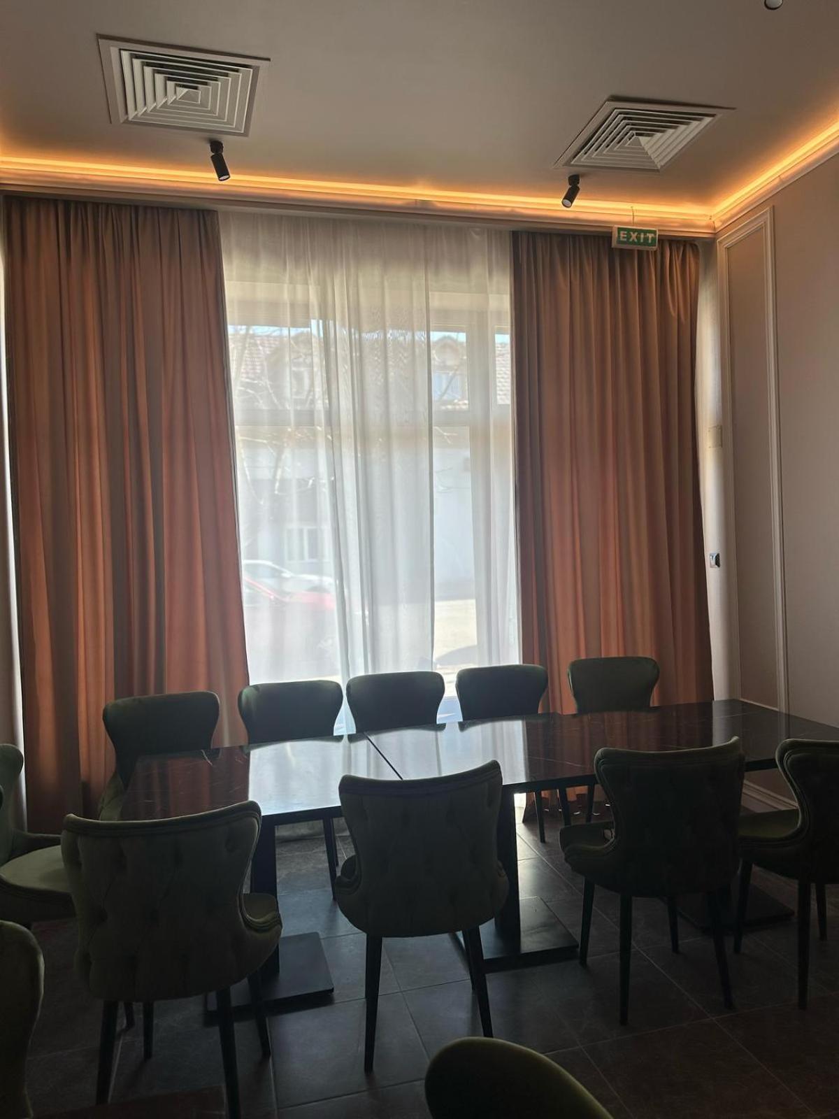 Meeting/conference room