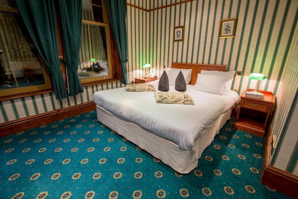 Harefield Manor Hotel