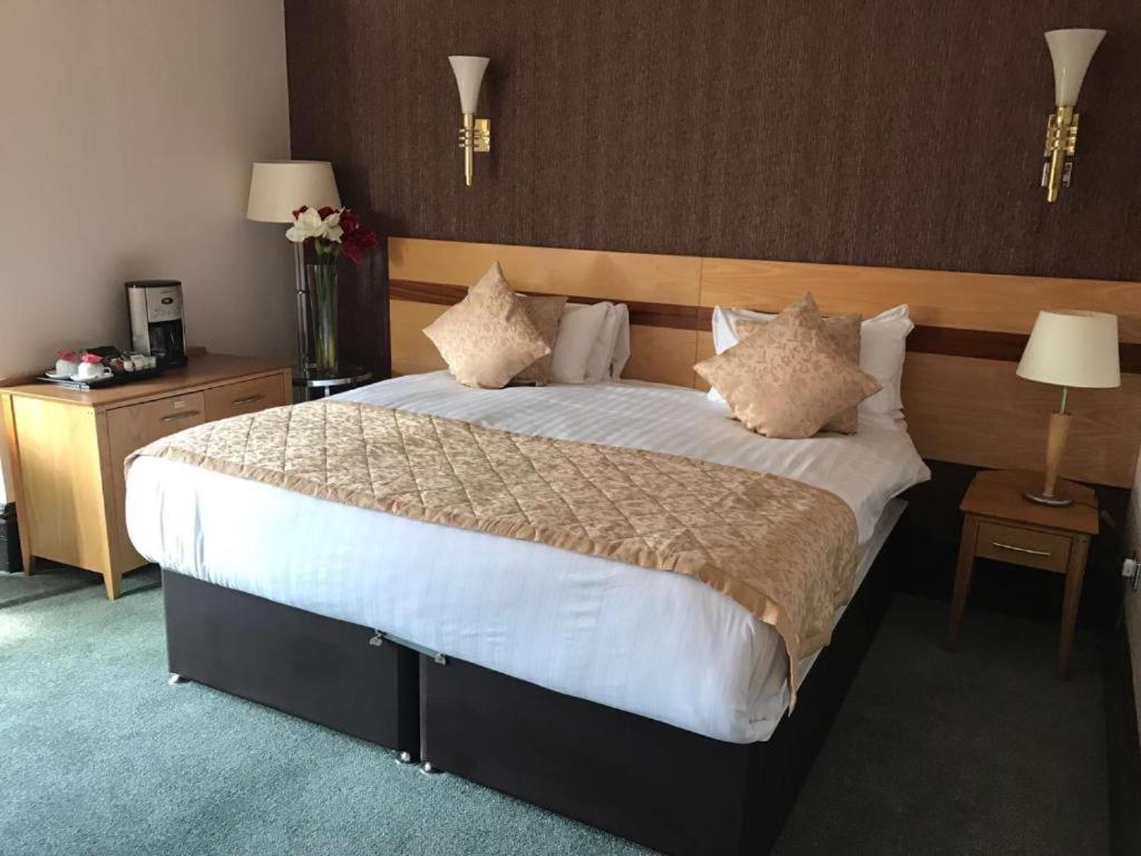 Harefield Manor Hotel