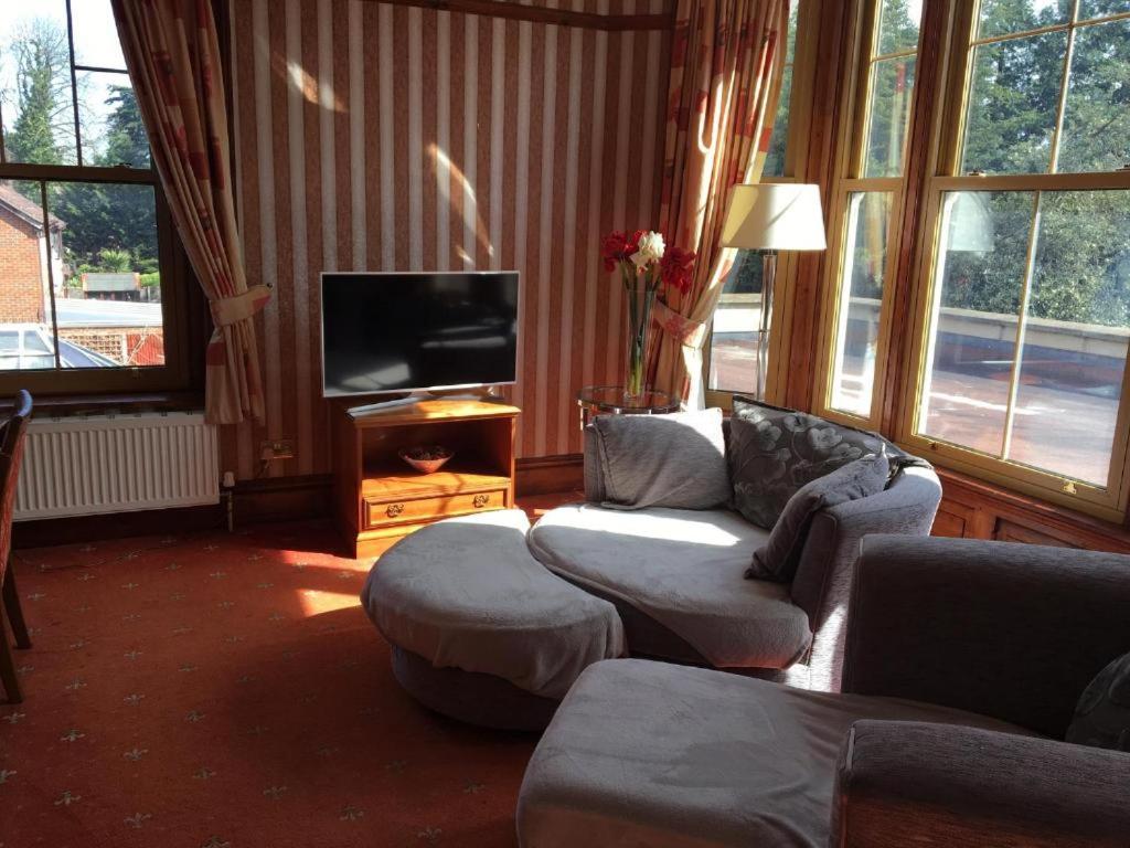 Harefield Manor Hotel