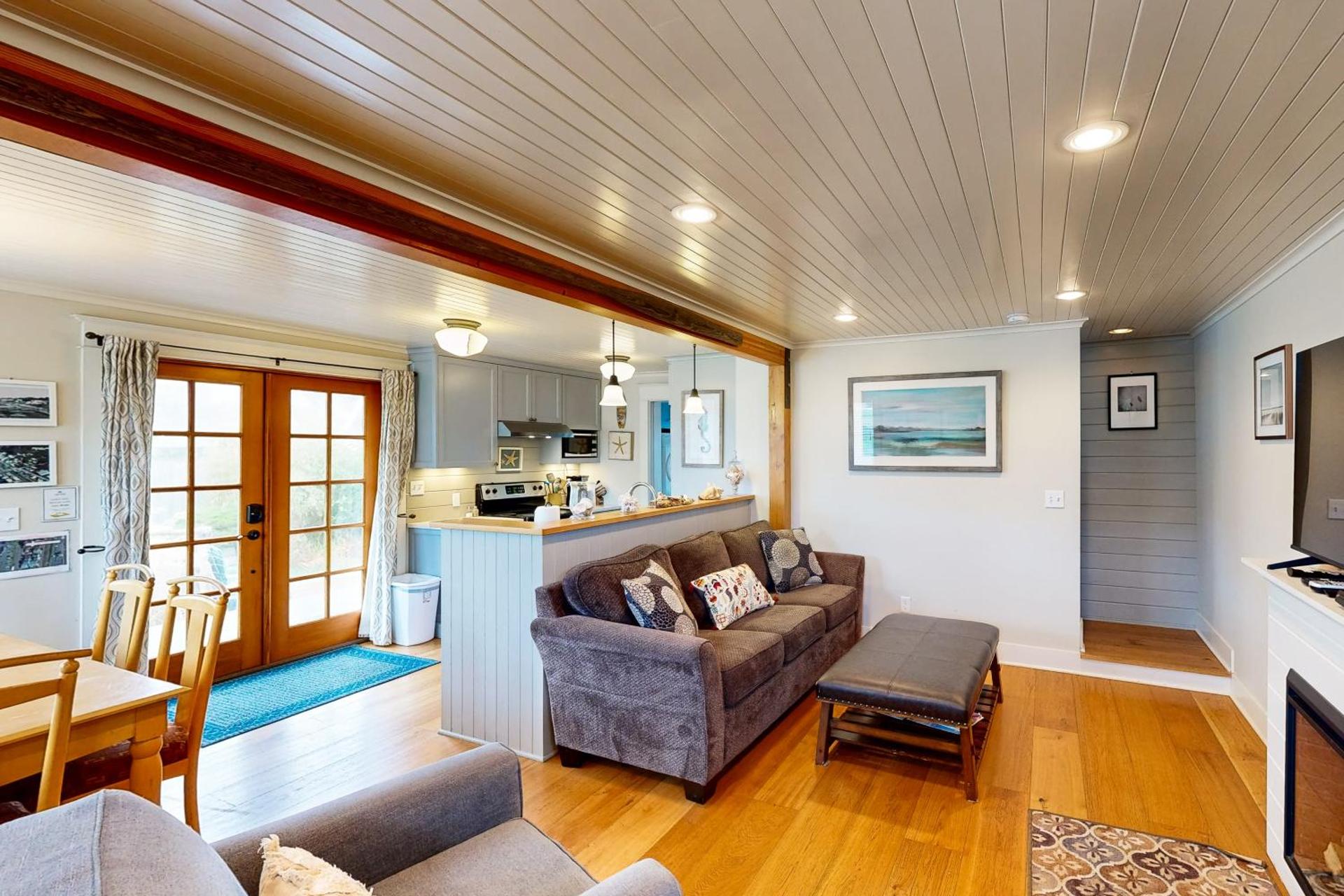 Rockaway Beach Bungalow