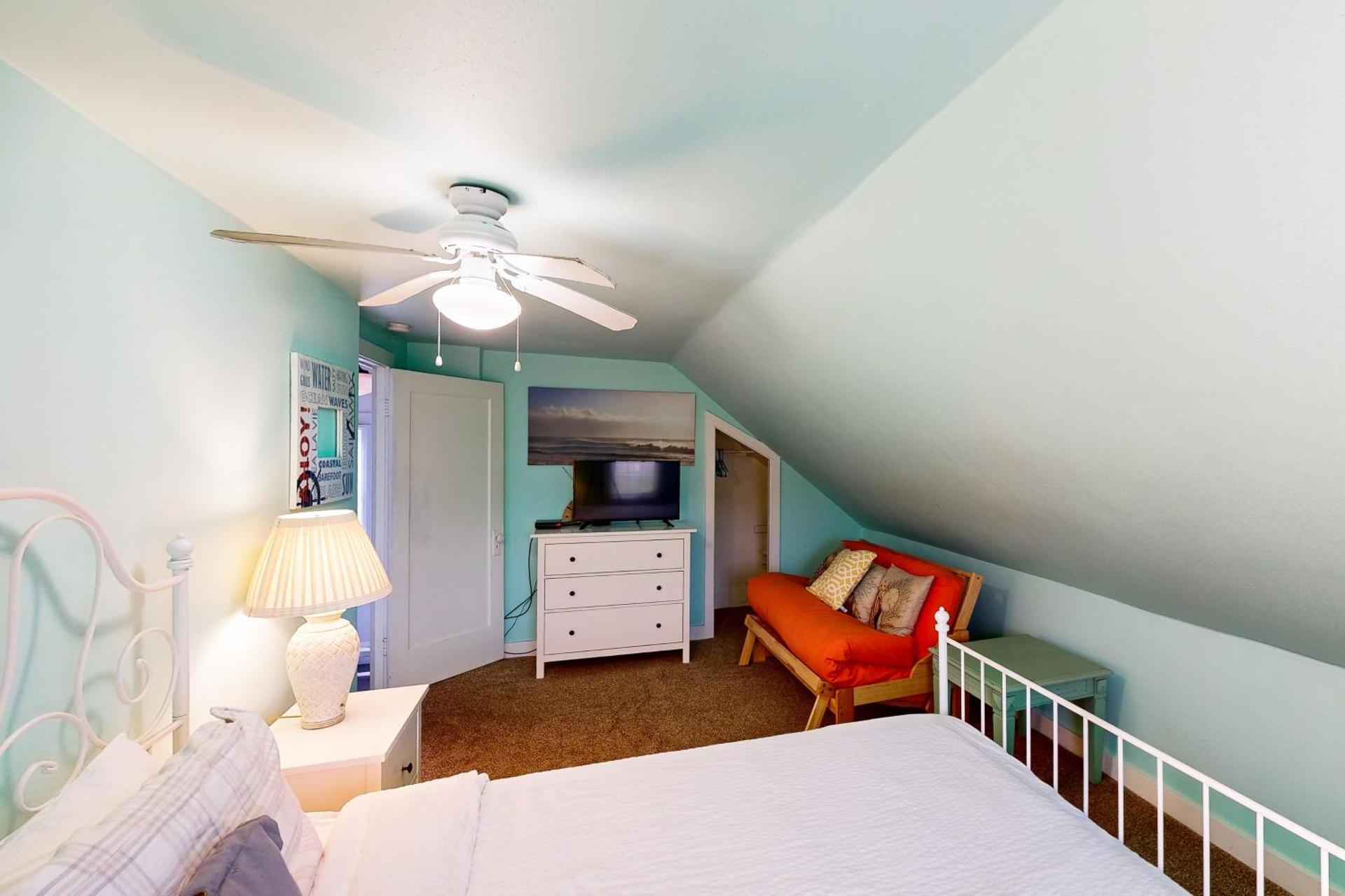 Rockaway Beach Bungalow