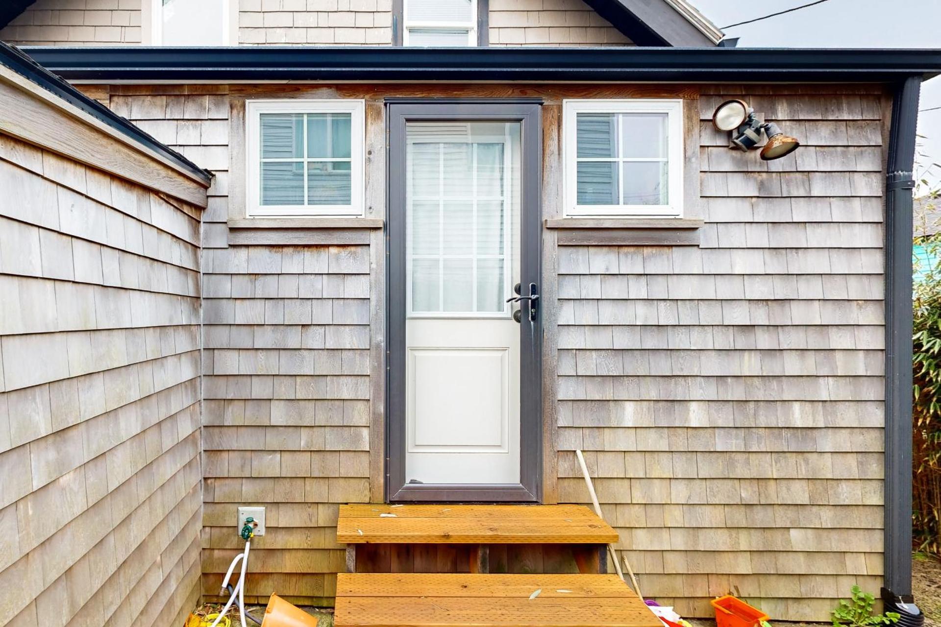 Rockaway Beach Bungalow