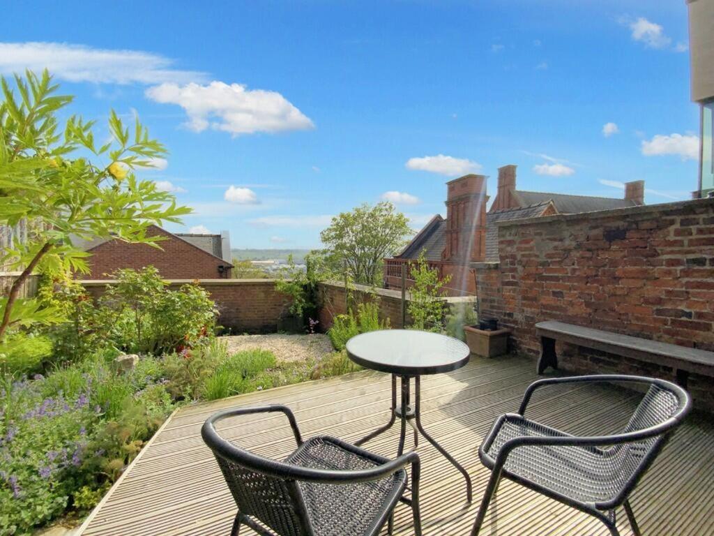 Stylish and private in the Cathedral Quarter