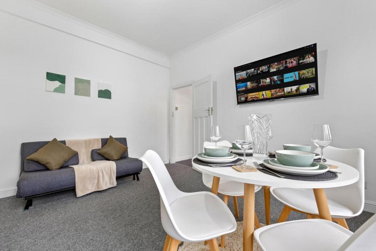 Twickenham Retreat 2 bed Beauty