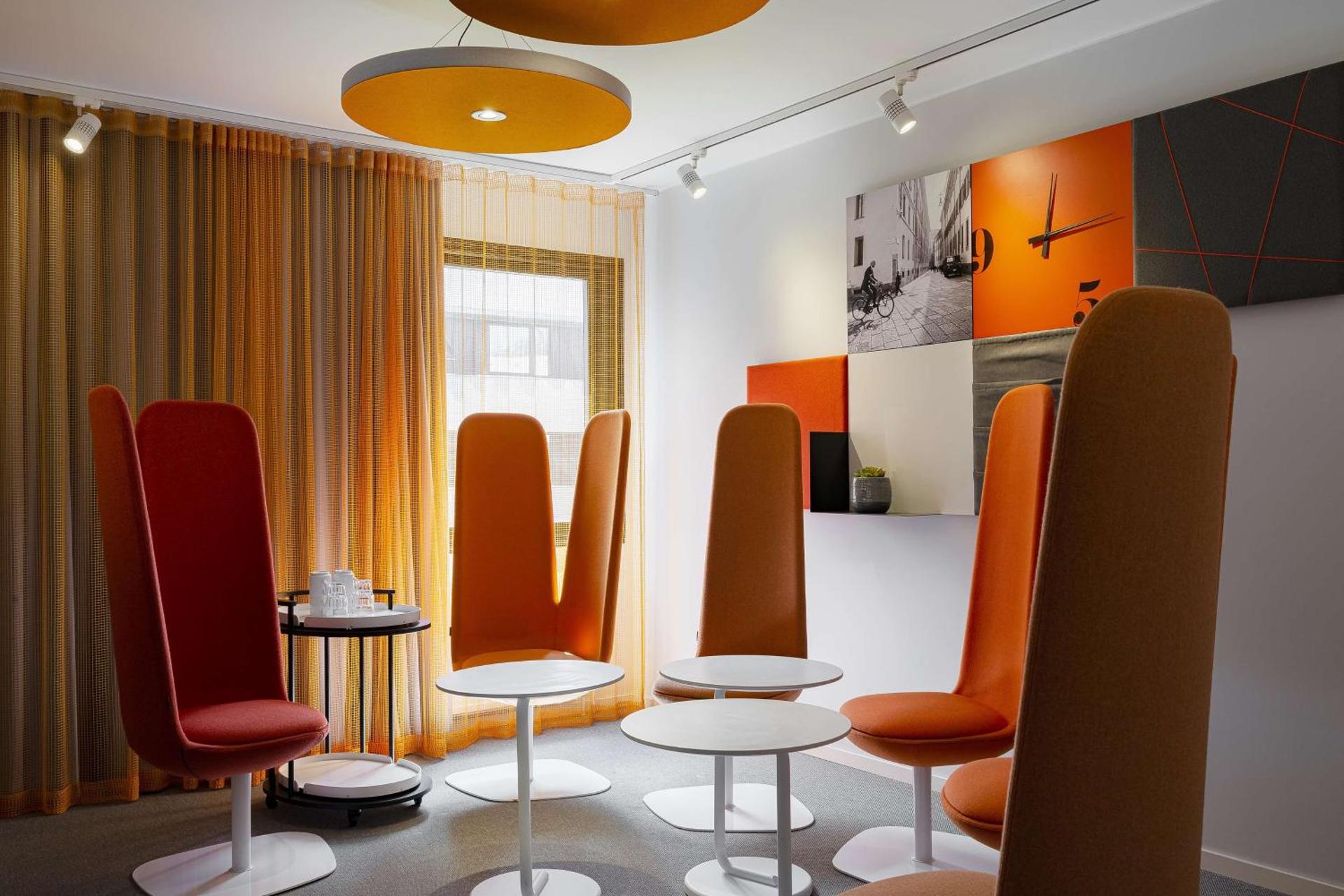 Meeting/conference room