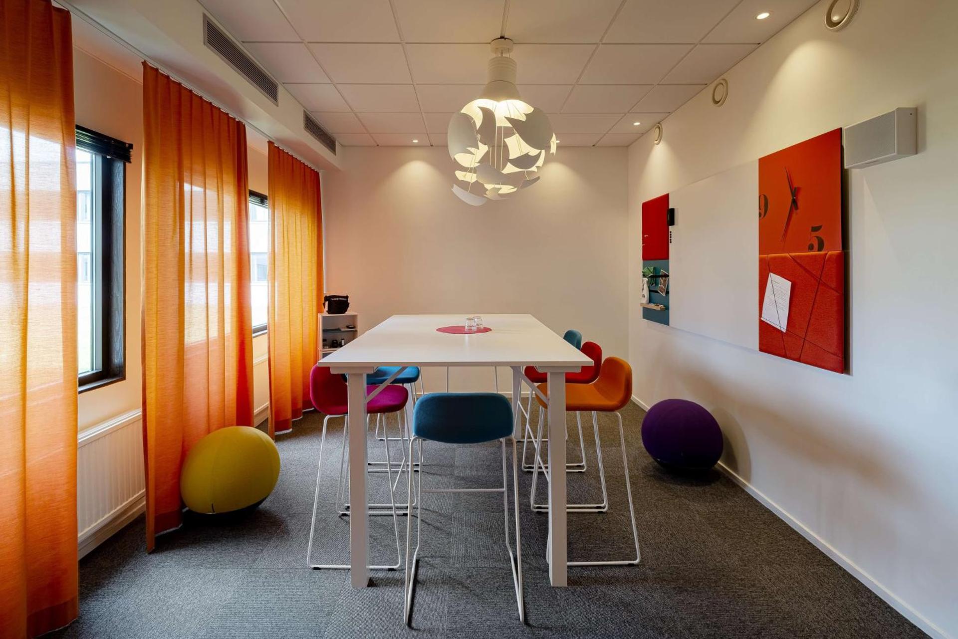 Meeting/conference room