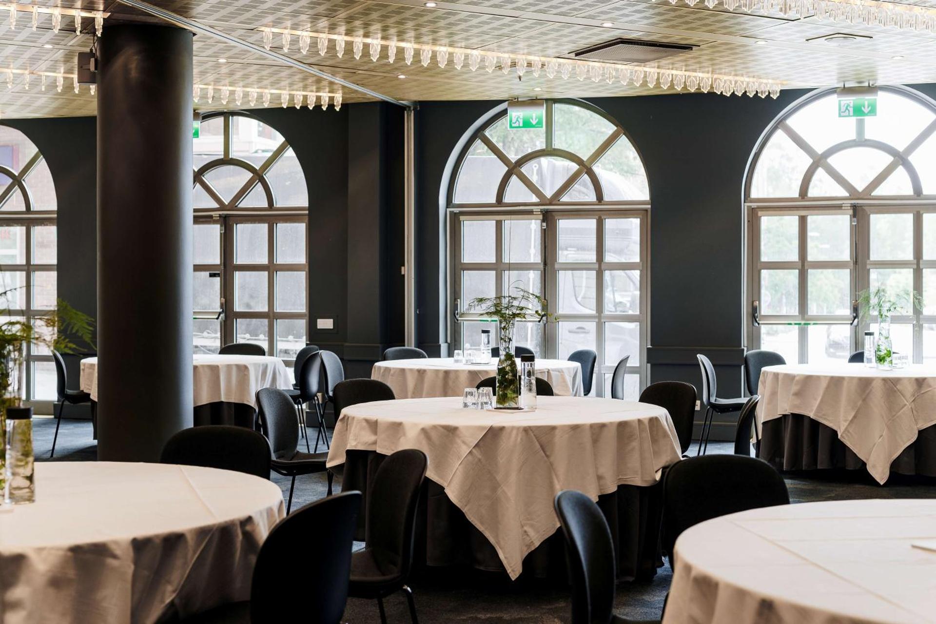 Meeting/conference room