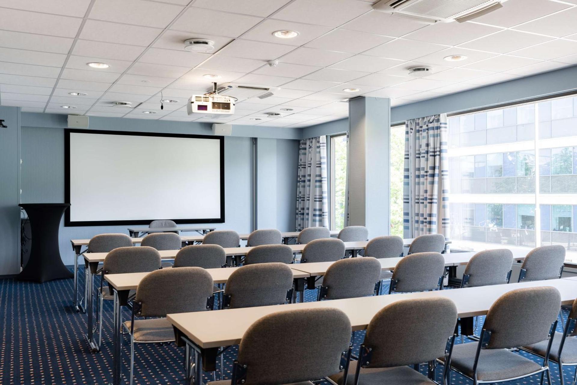 Meeting/conference room