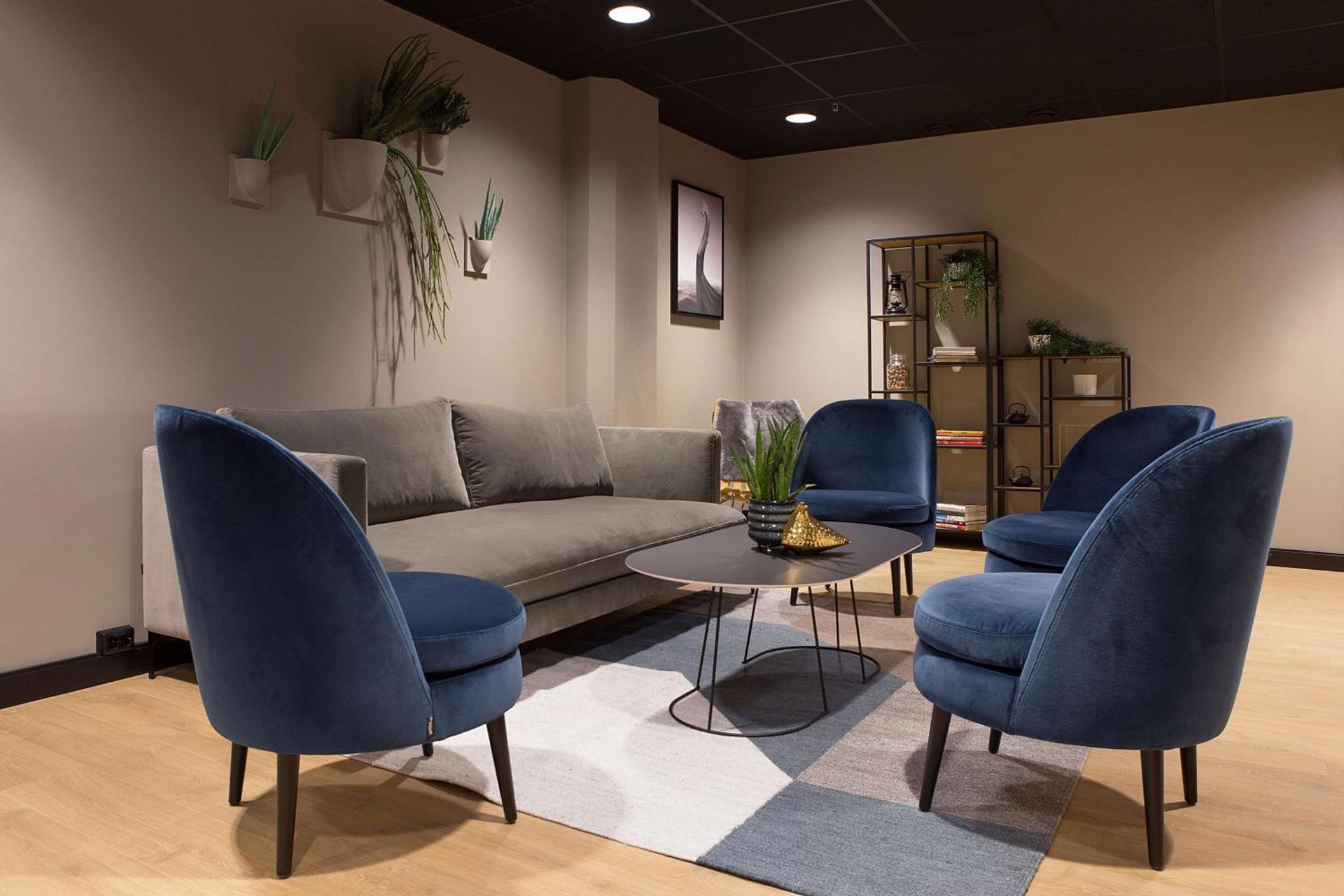 Meeting/conference room