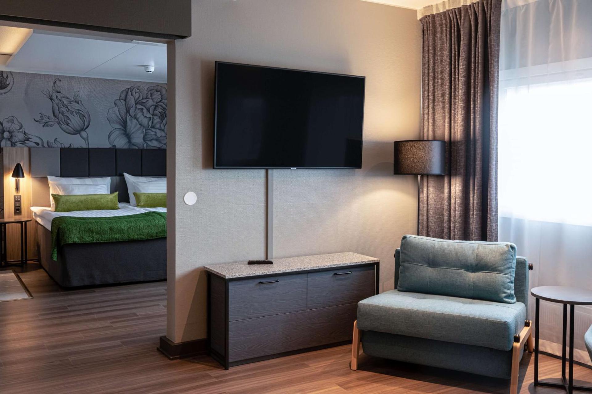 Photo of the whole room