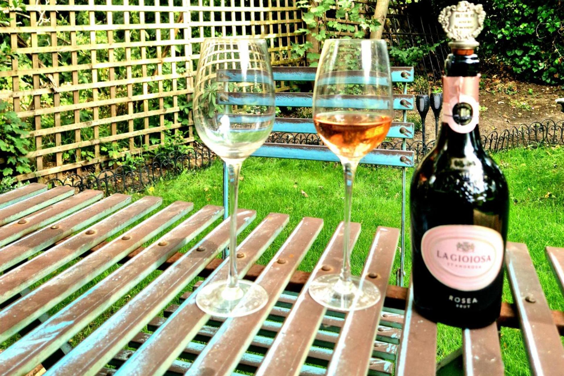 1 Bed Cottage-Museum View-Garden-Free Parking