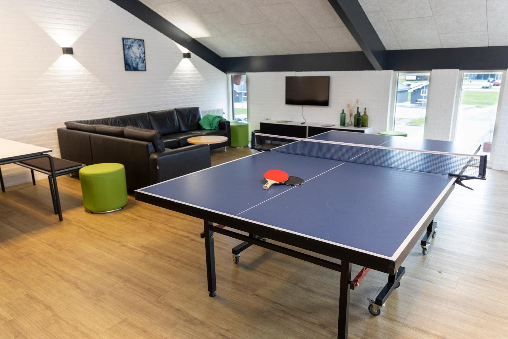 Communal lounge/ TV room