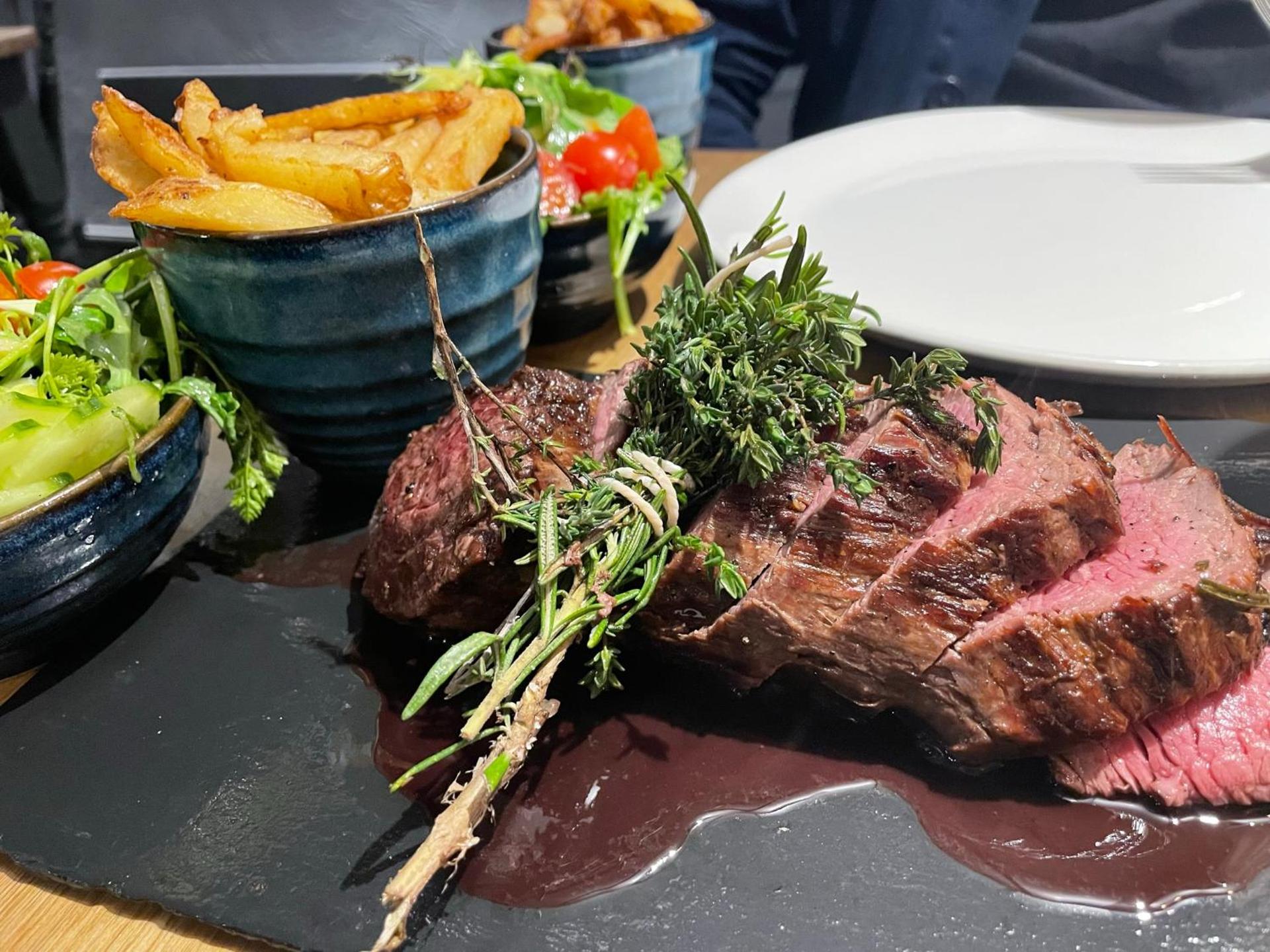 Restaurant/places to eat