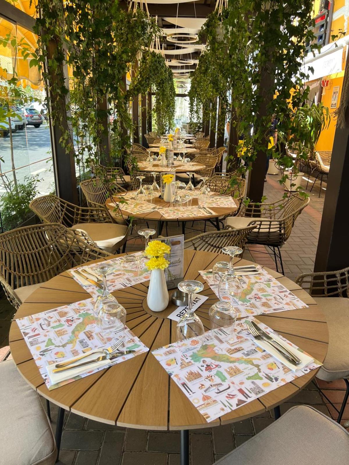 Hotel Les Jardins Carol