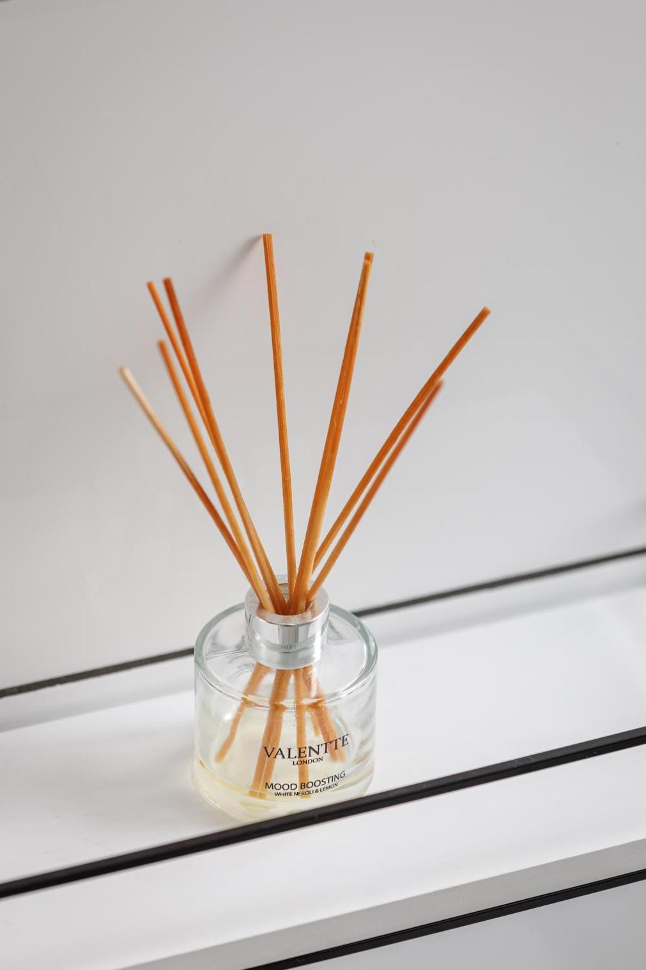 Cambridge Grove- Cosy two bed Mews - with parking