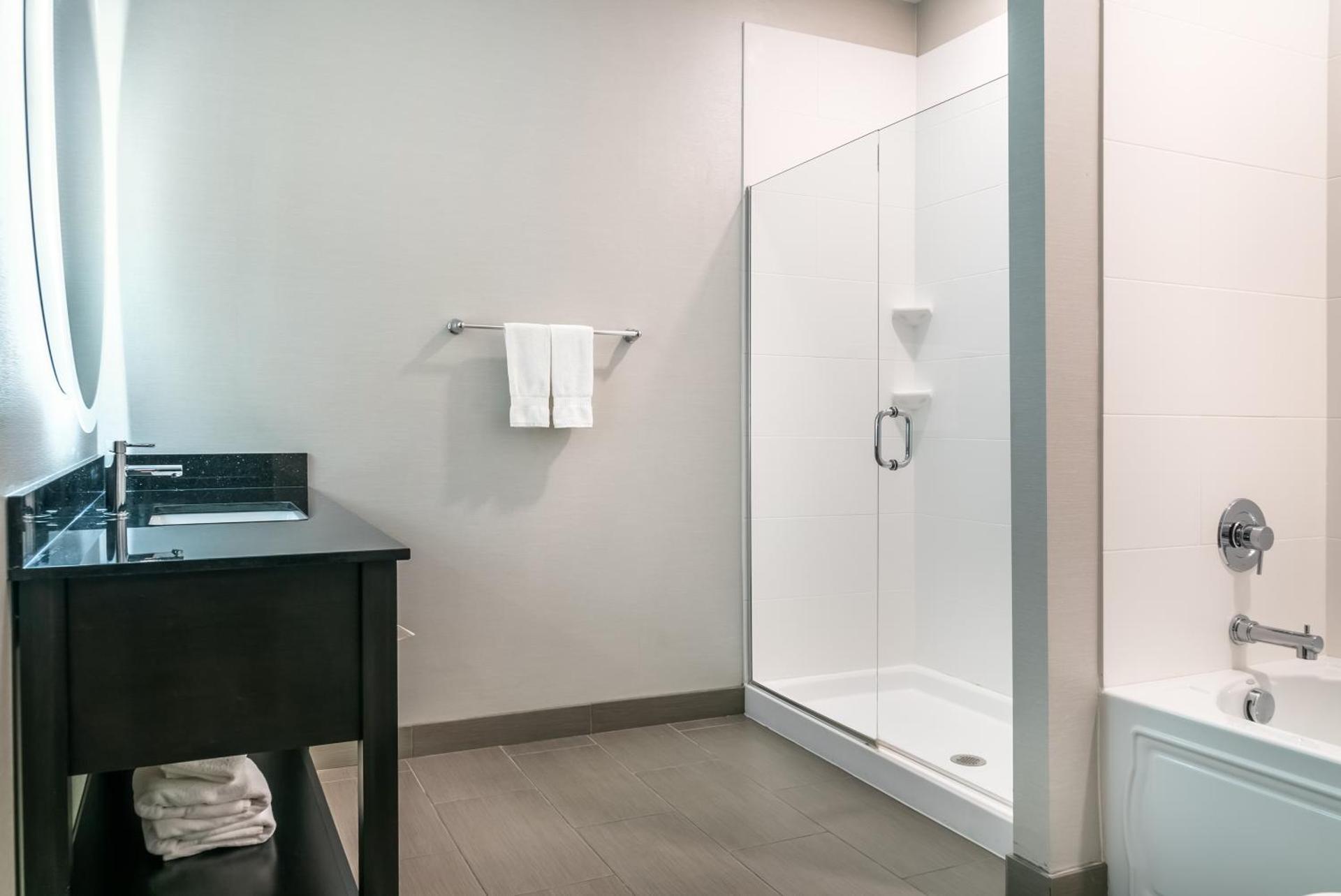 Comfort Inn & Suites Adrian