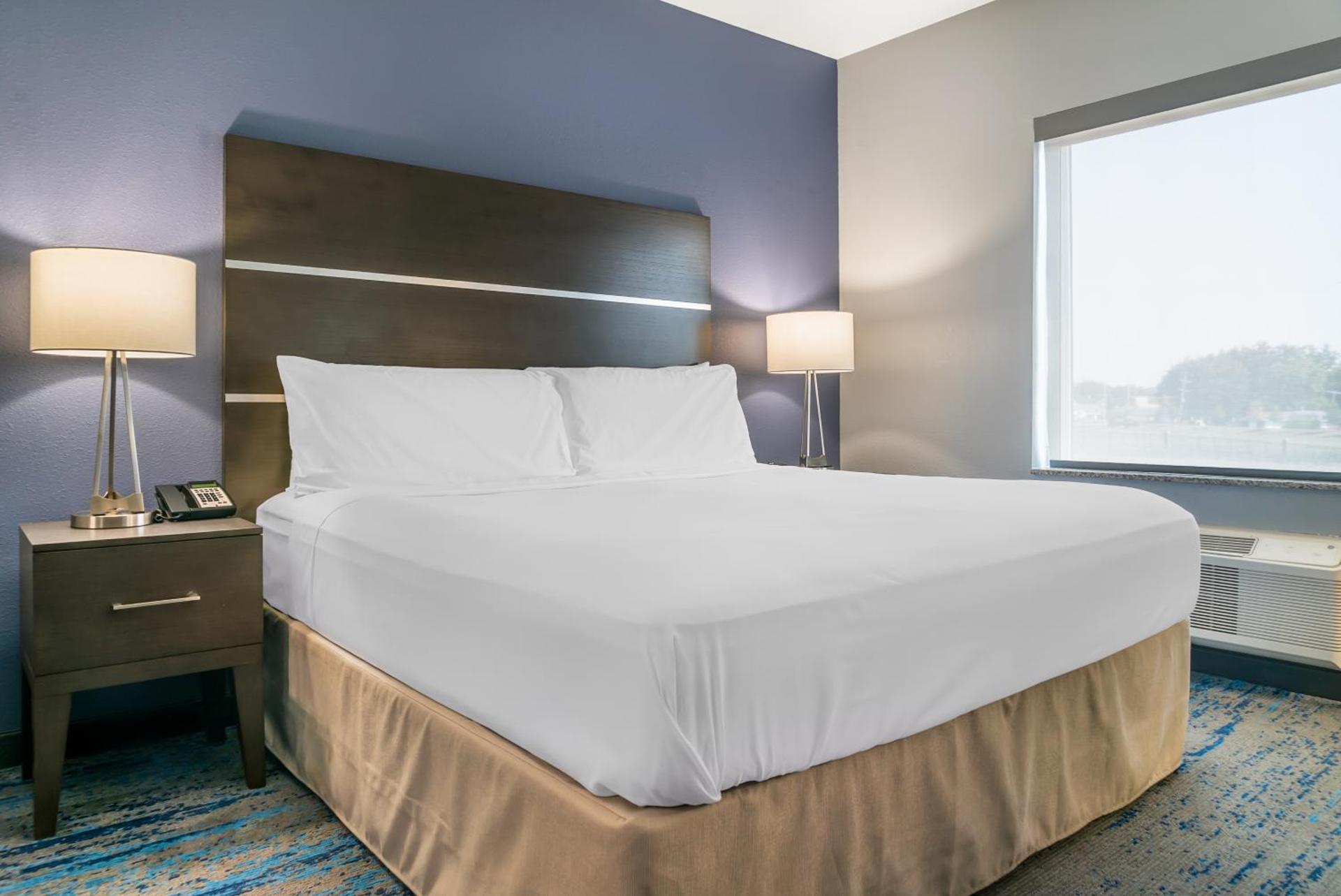 Comfort Inn & Suites Adrian