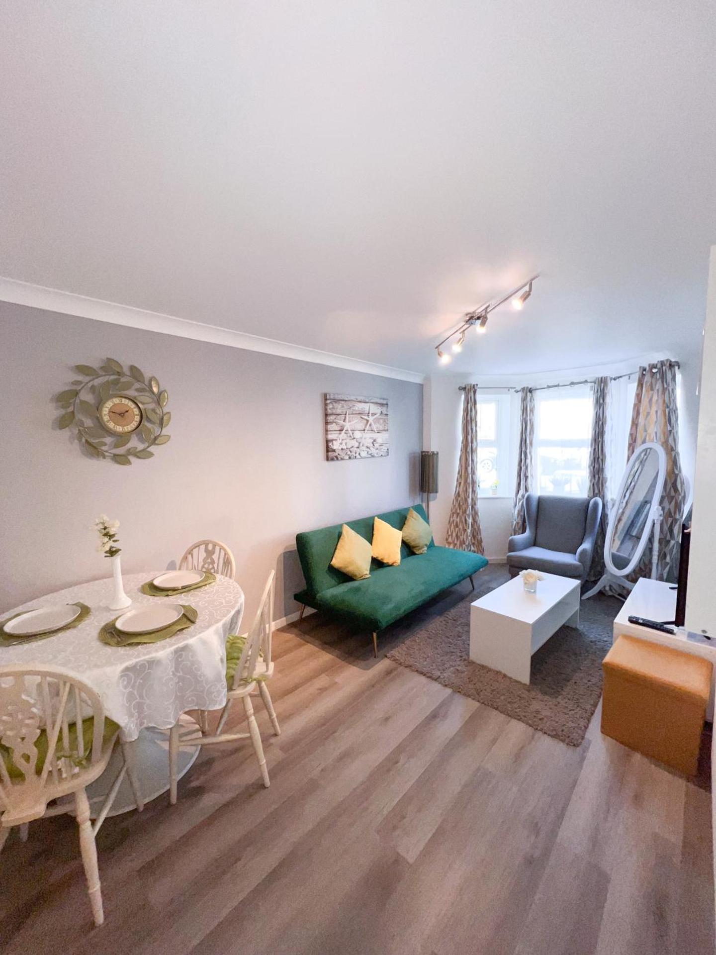 Mada Apartment Bournemouth 12 min walk to the beach