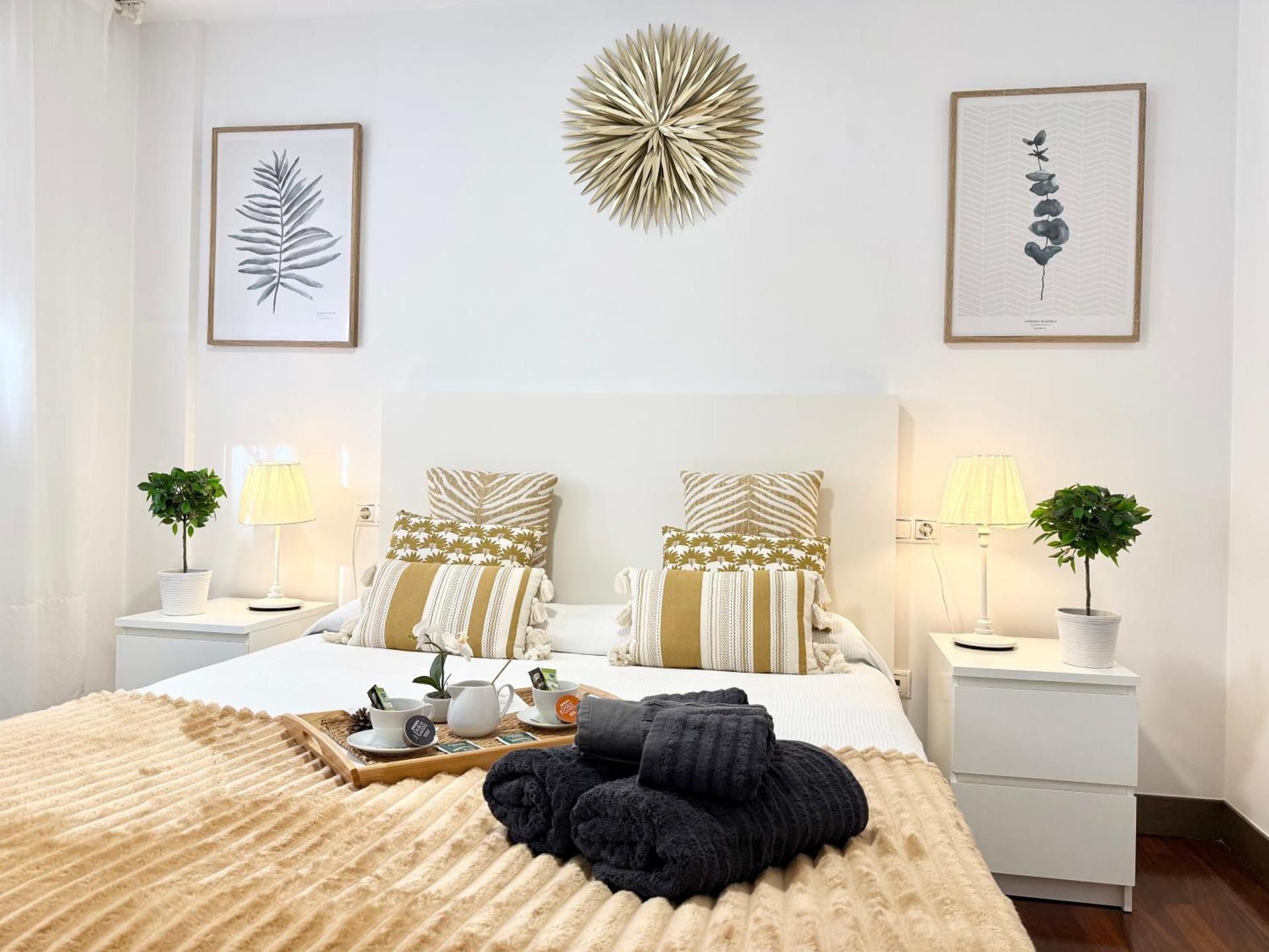 Castro Holidays - Céntrico Piscina Urbanización Garaje Gratis