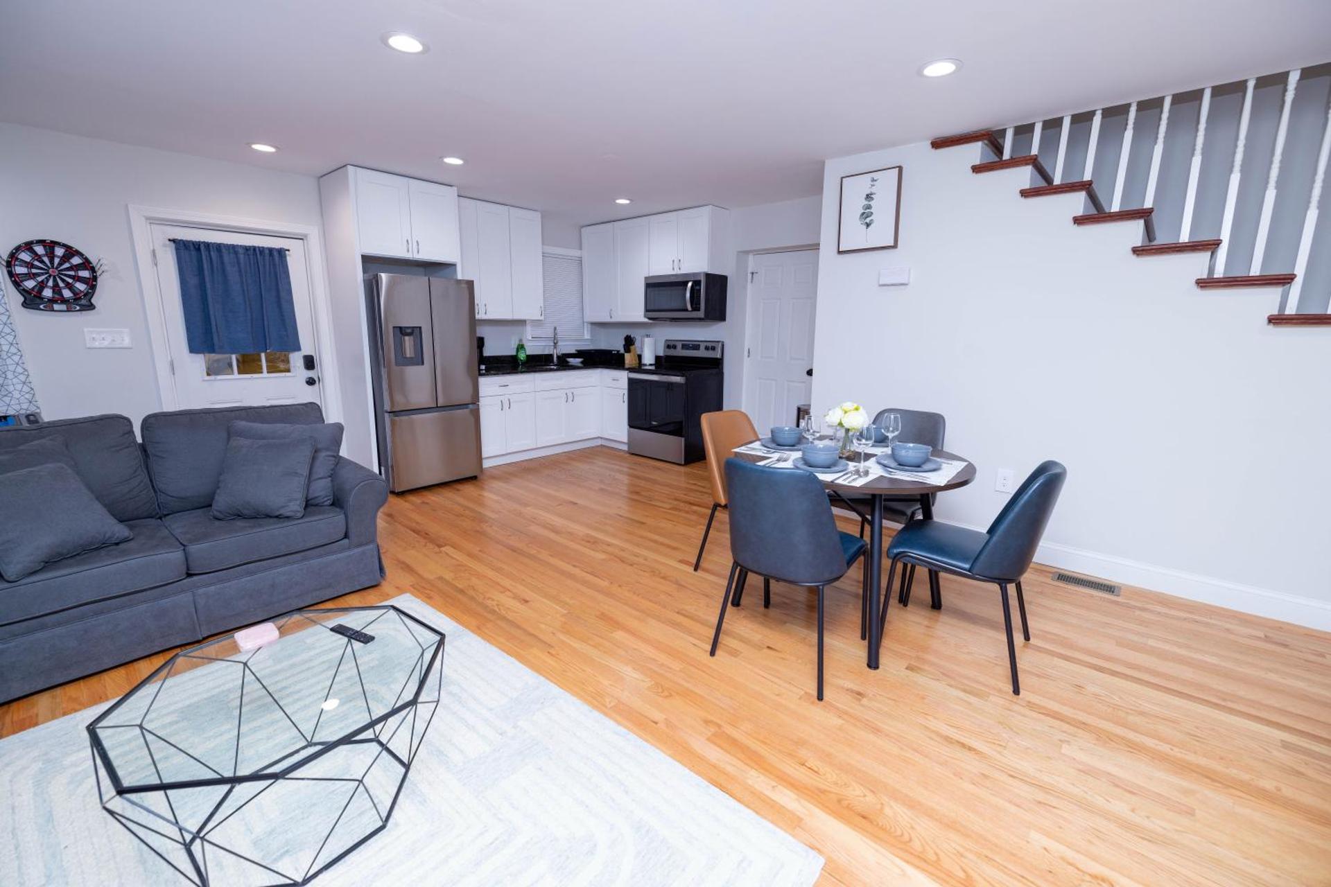 Modern Luxury Home With Fireplace & Game-Room