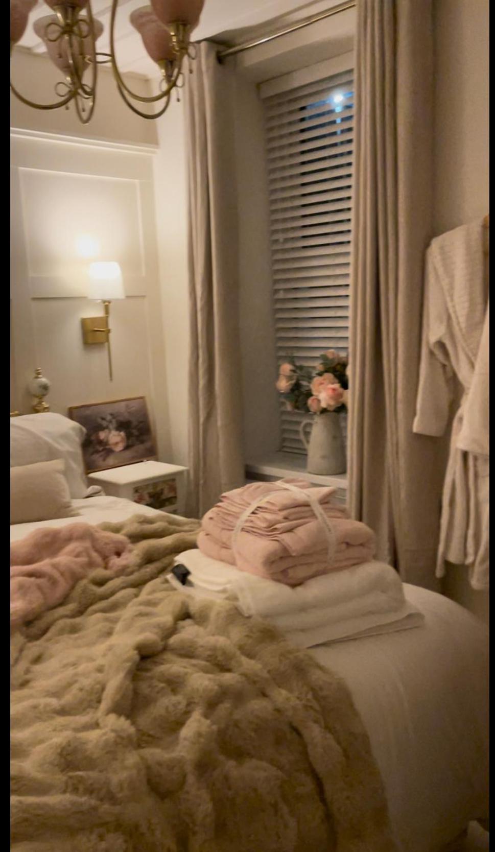 AnnieRose Cottage- Luxury 3bedroom Cottage with Hot Tub