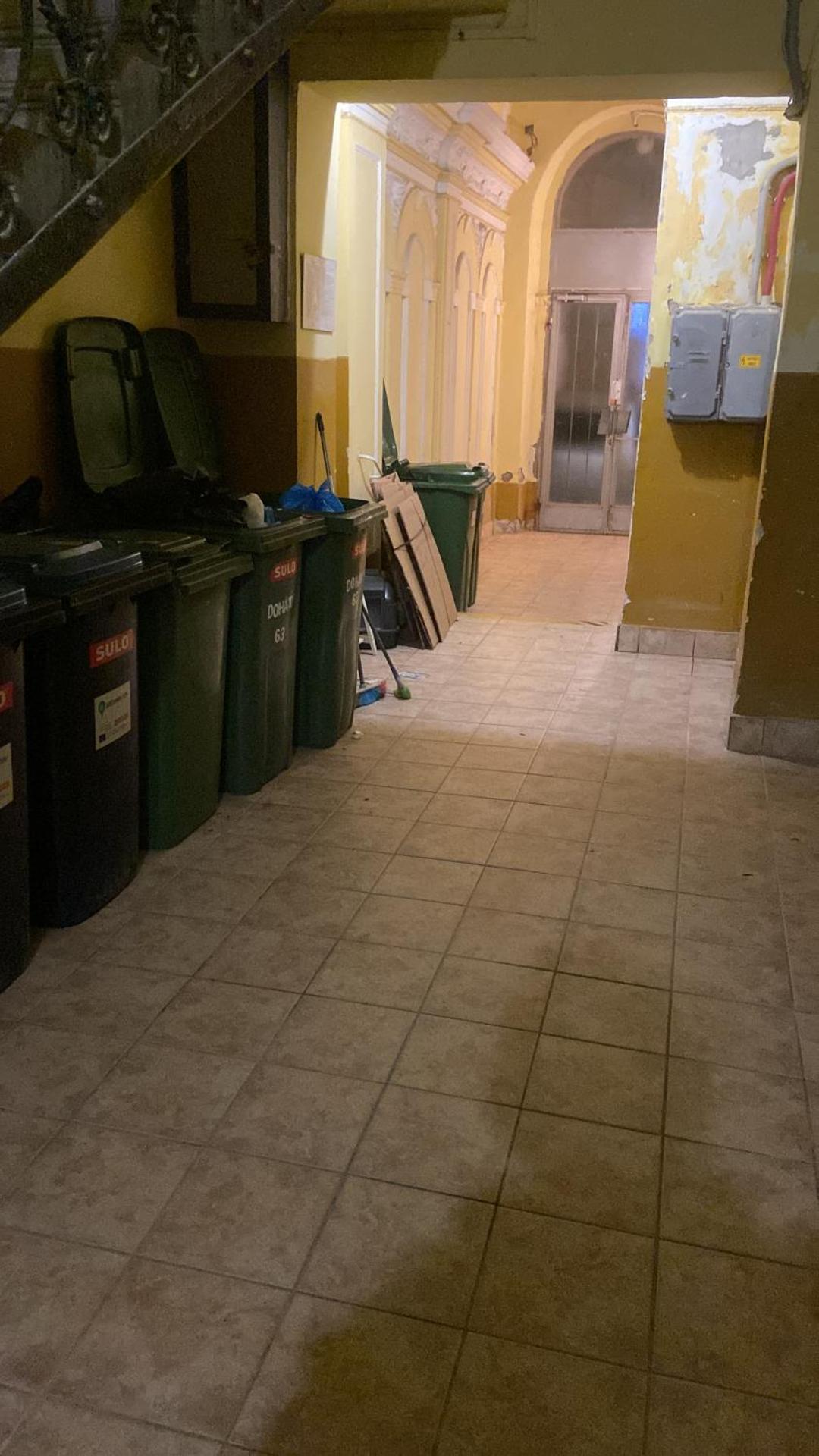 10 House Budget Stay