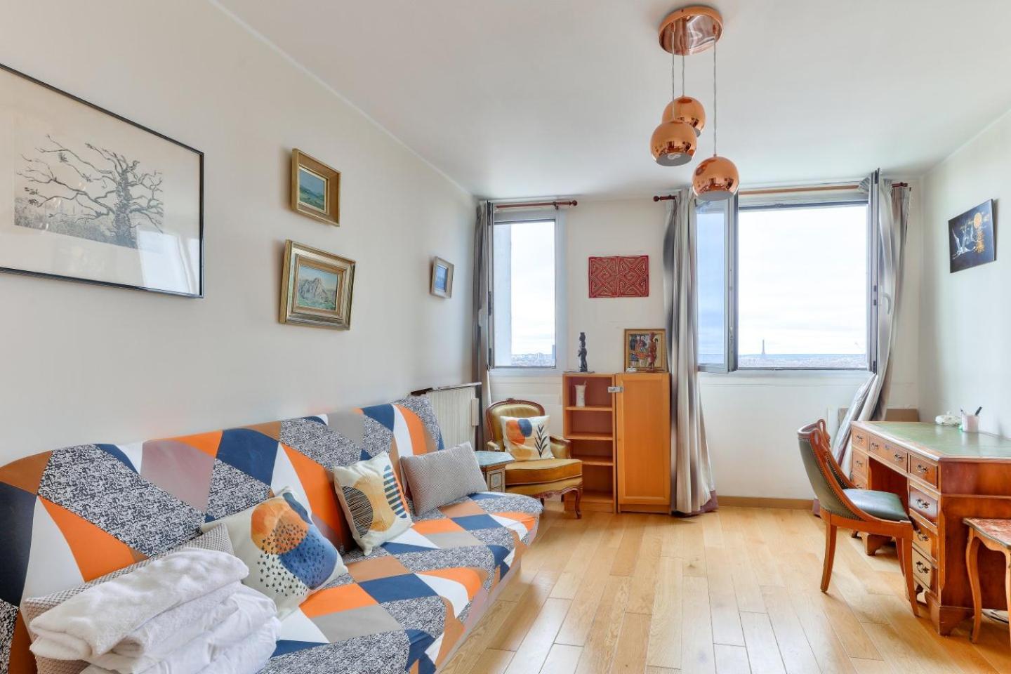 1BR Flat view on Eiffel Tower and Sacré-Coeur