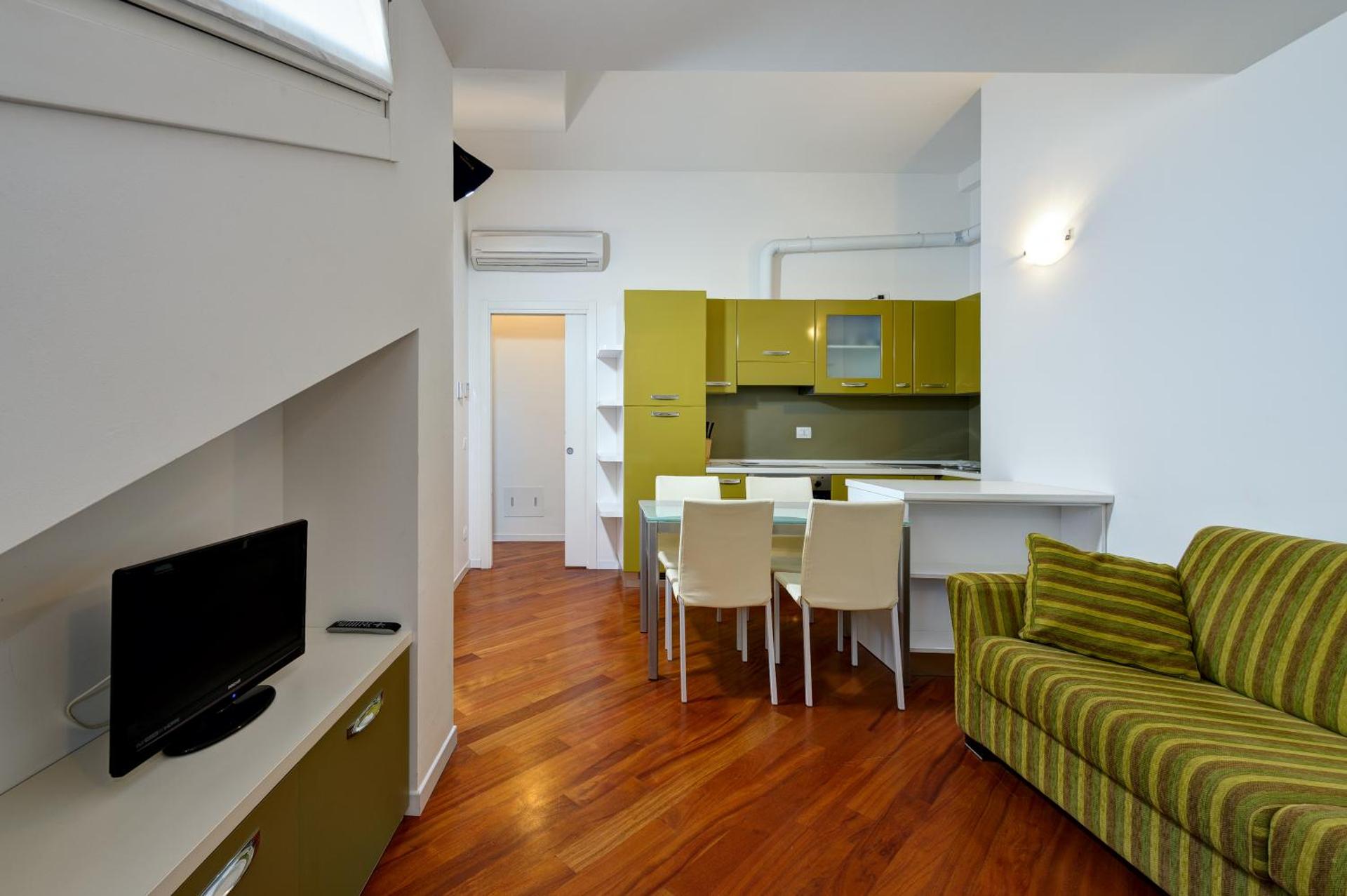 Communal lounge/ TV room