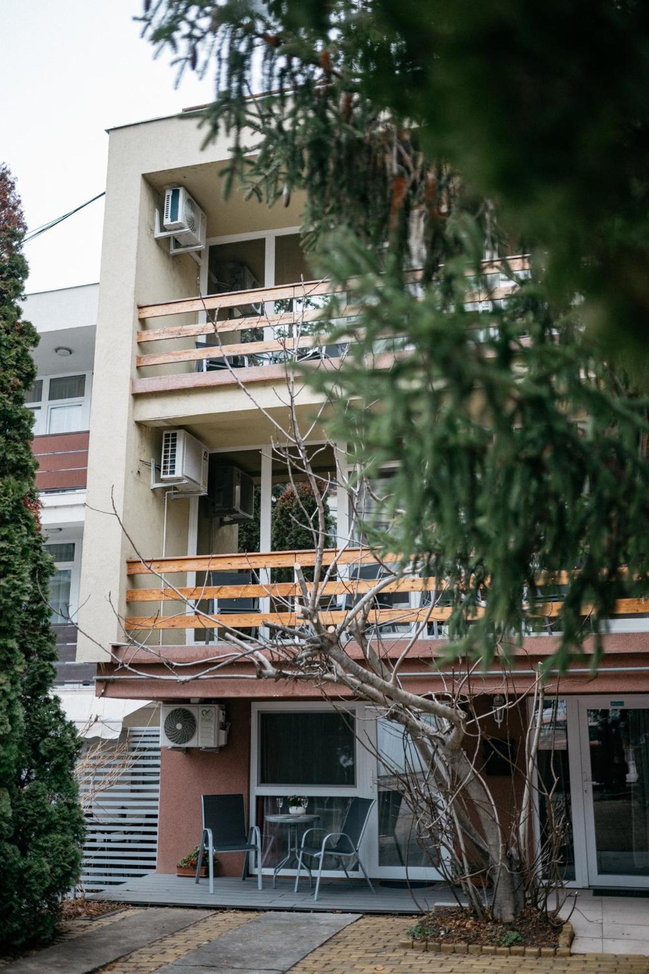 Tavaszház Apartmanok