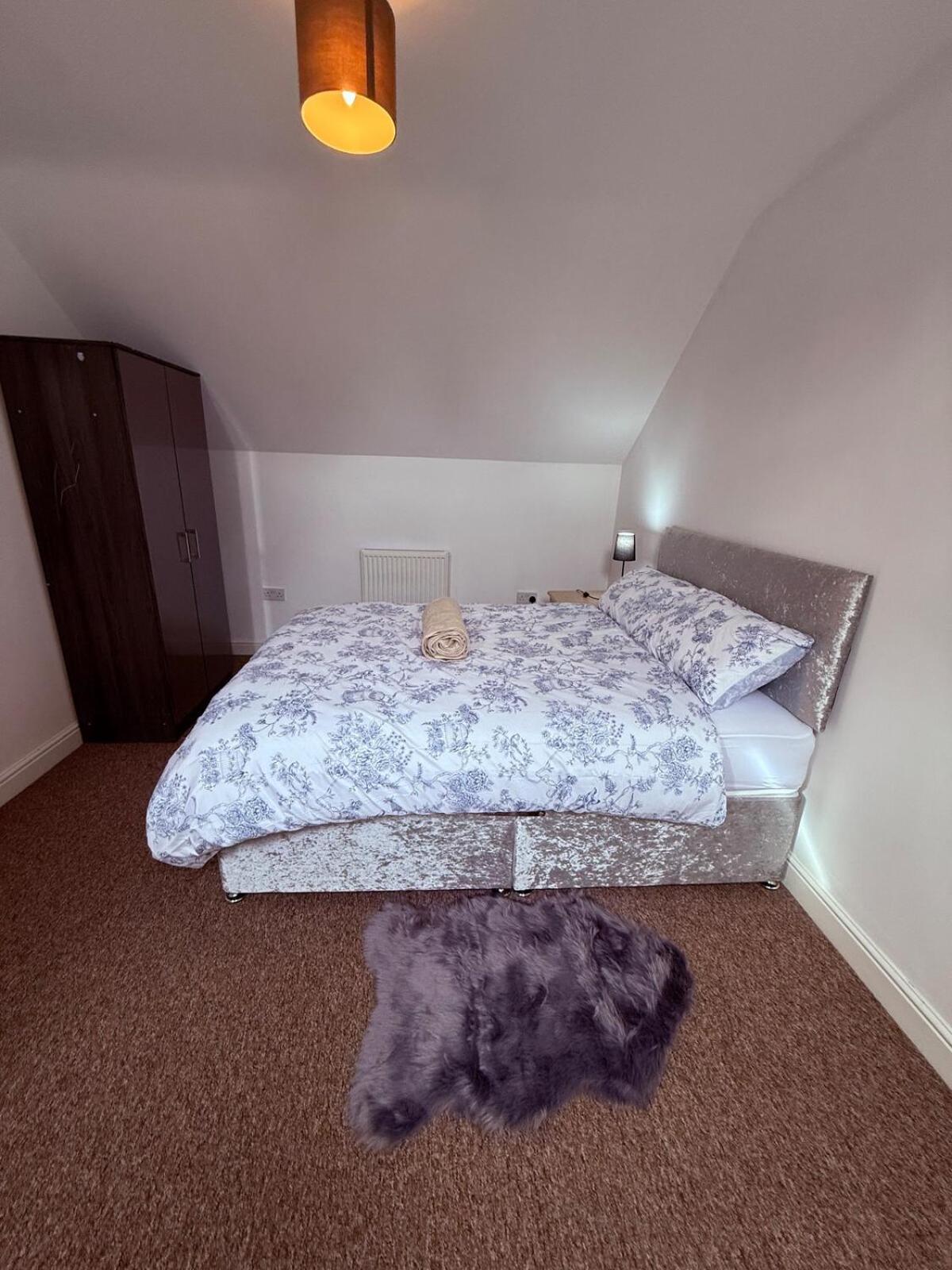 Beautiful park view town house