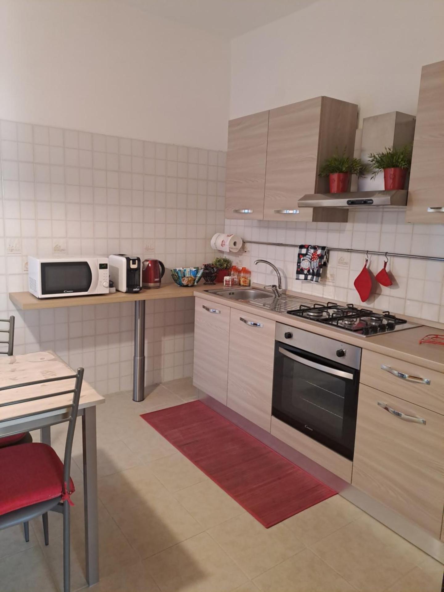 Kitchen or kitchenette