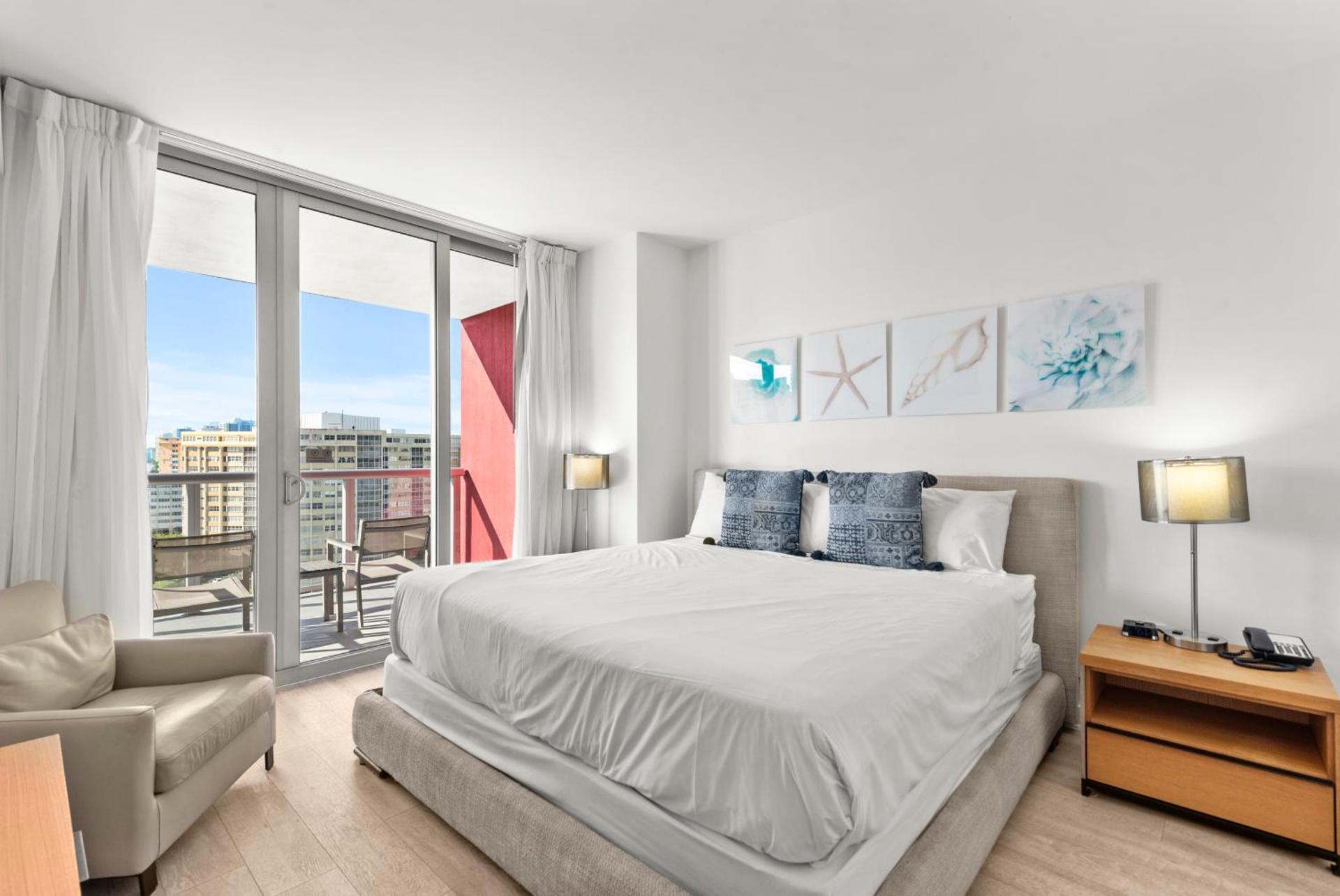 Water View Building With Pool - 5-Min Walk To The Beach