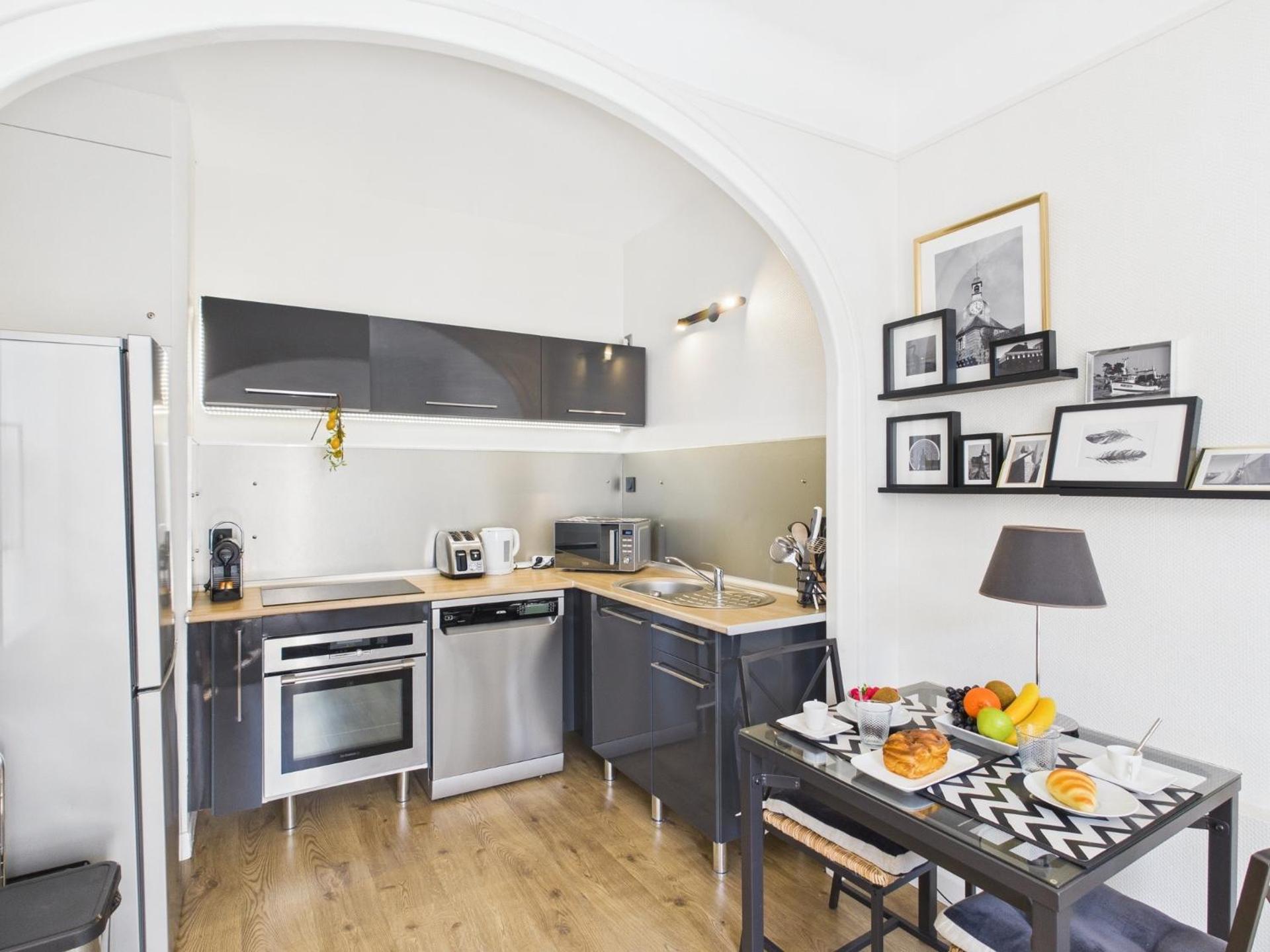 Kitchen or kitchenette