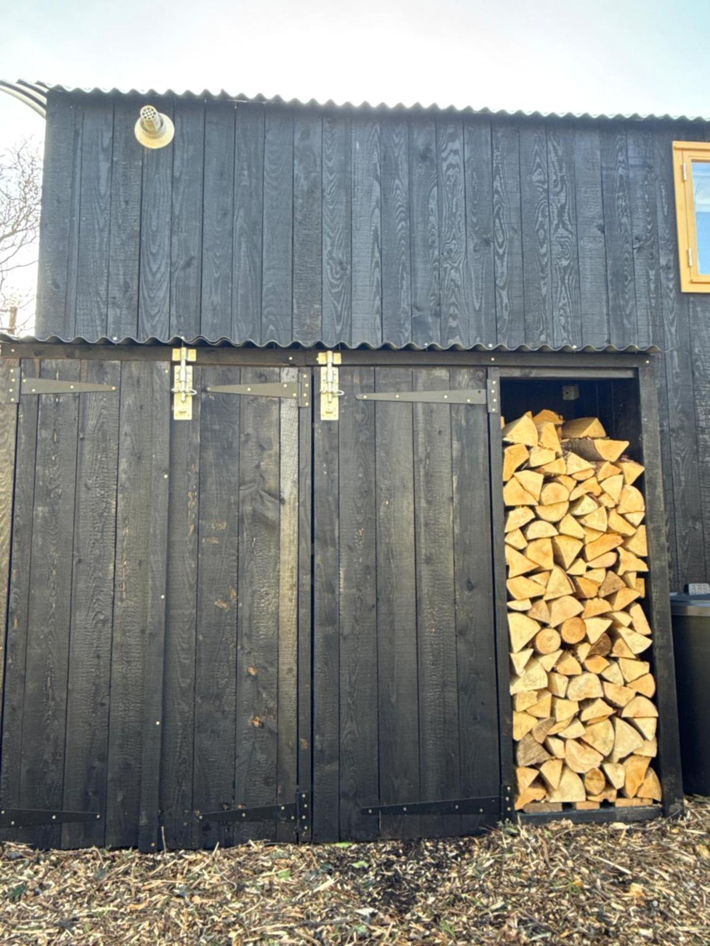 'Russet' Hut on fruit farm