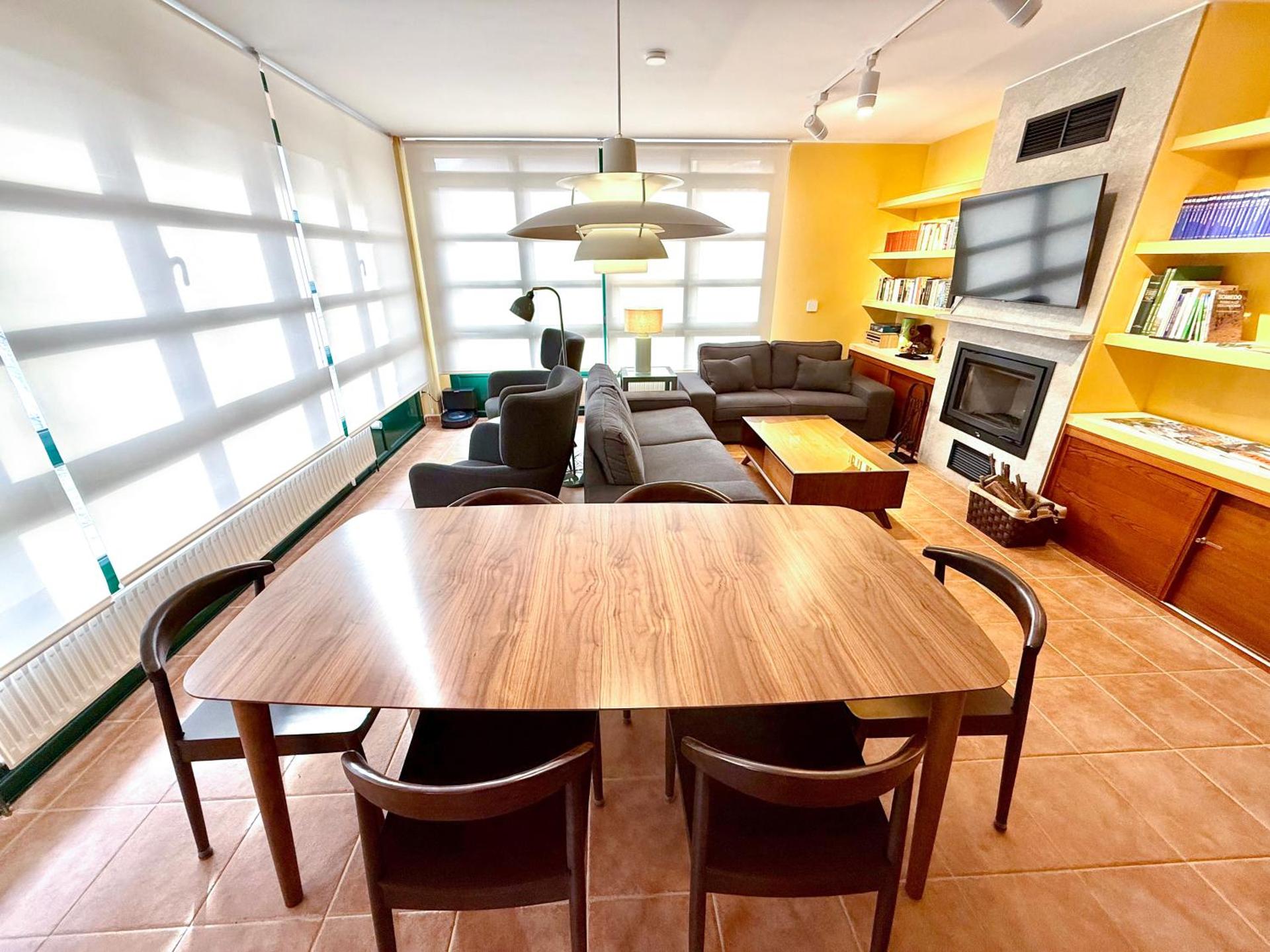 Communal lounge/ TV room