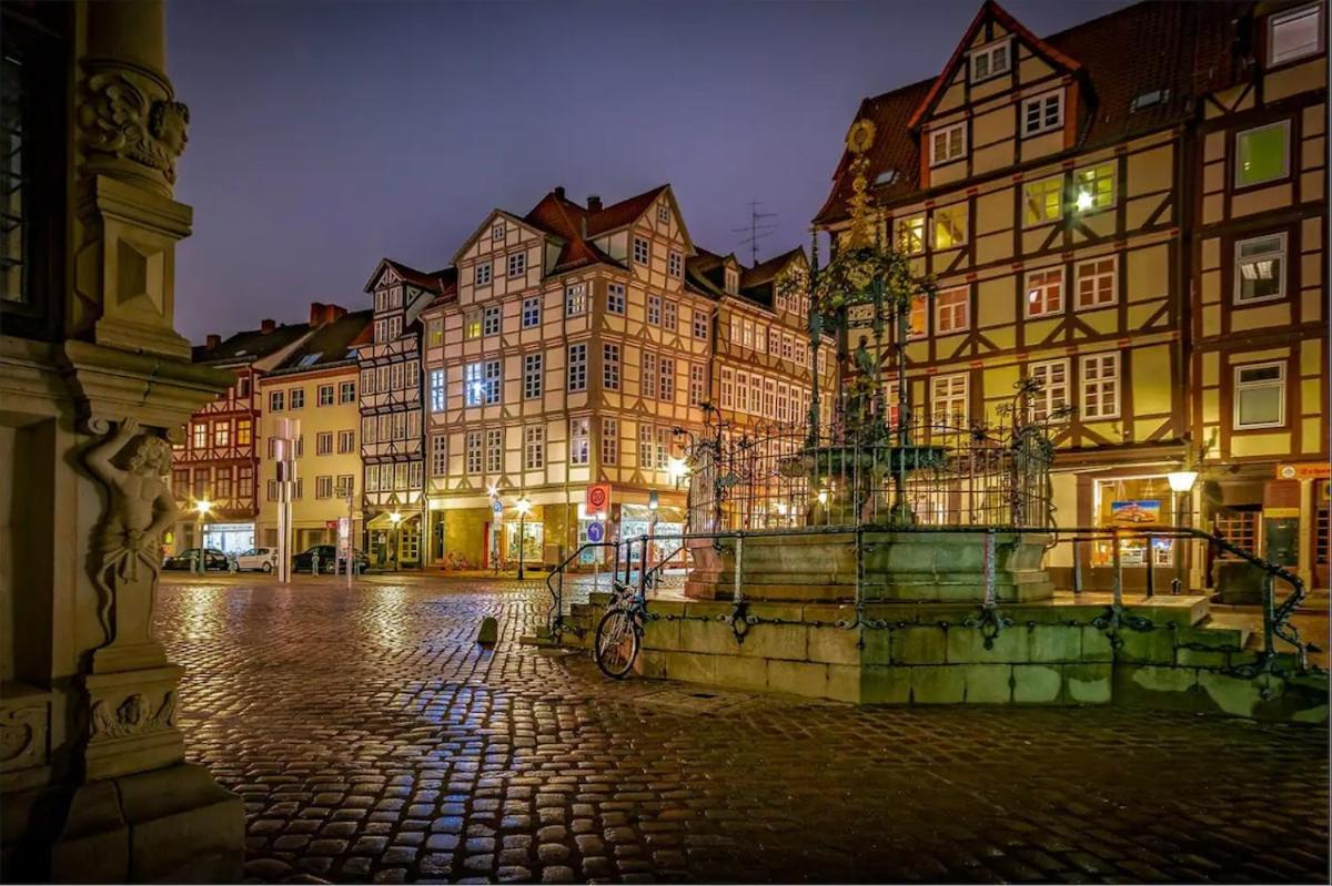 Zentral, nähe HBF, Supermarkt, Bahn vor Ort