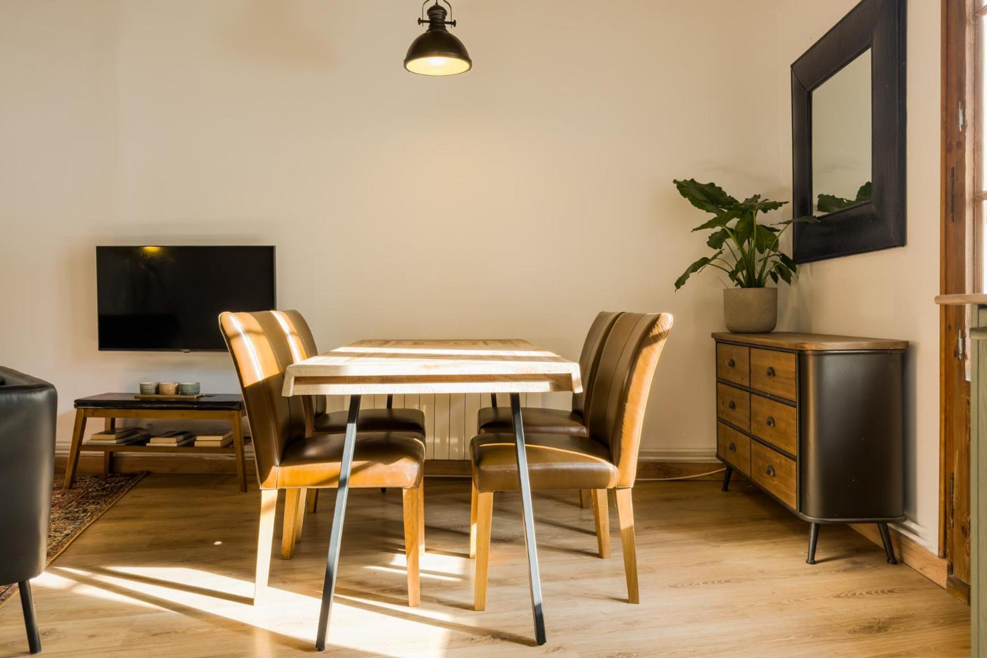 Magalhaes · Trad flat in Poble Sec, near ramblas