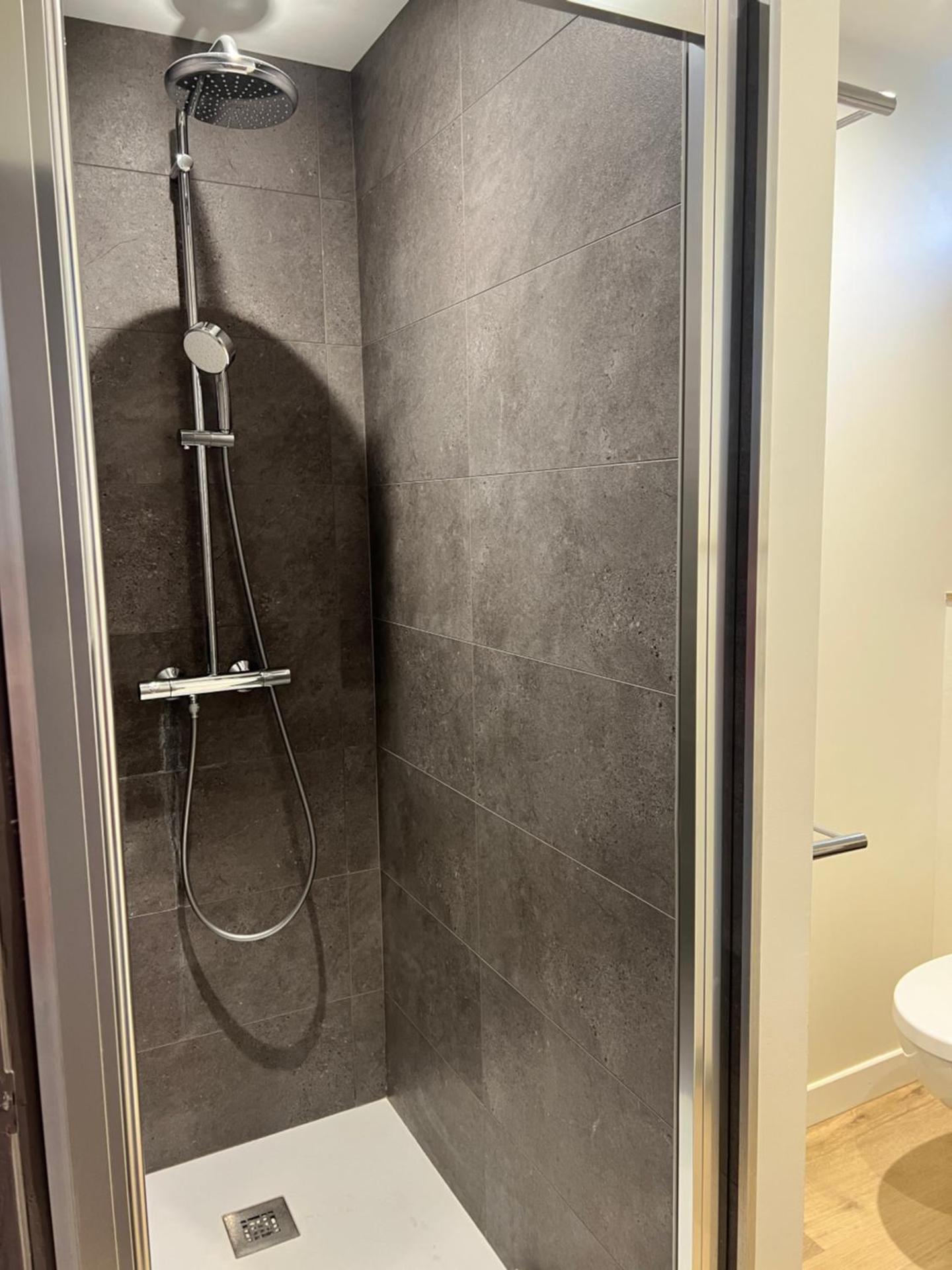 Chaleureux T4,Netflix, petit déjeuner offert, boisson rafraîchissante pour la bienvenue, repas du soir fondue, raclette sur demande possibilité de le réserver à la semaine, contactez-nous en privé