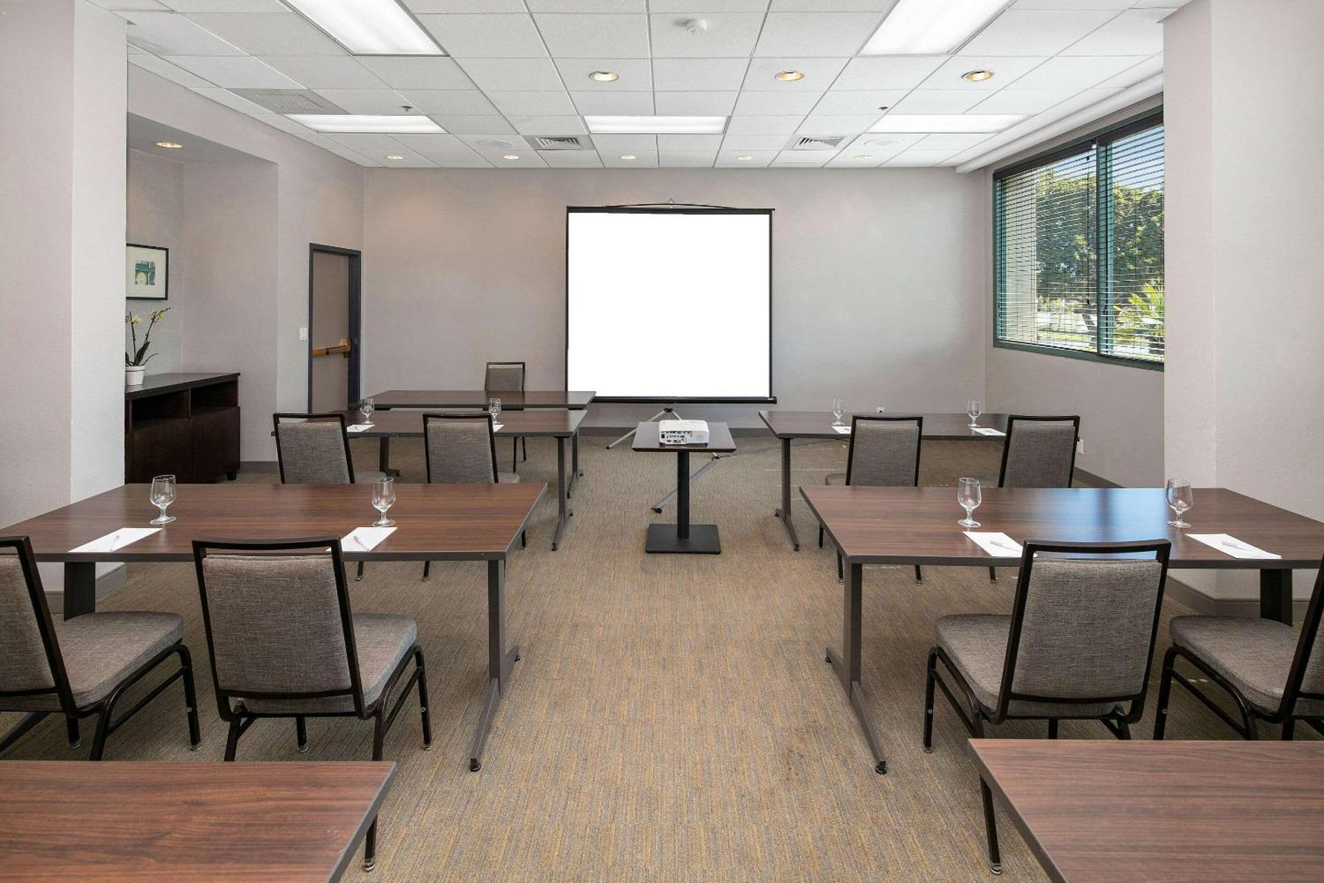 Meeting/conference room